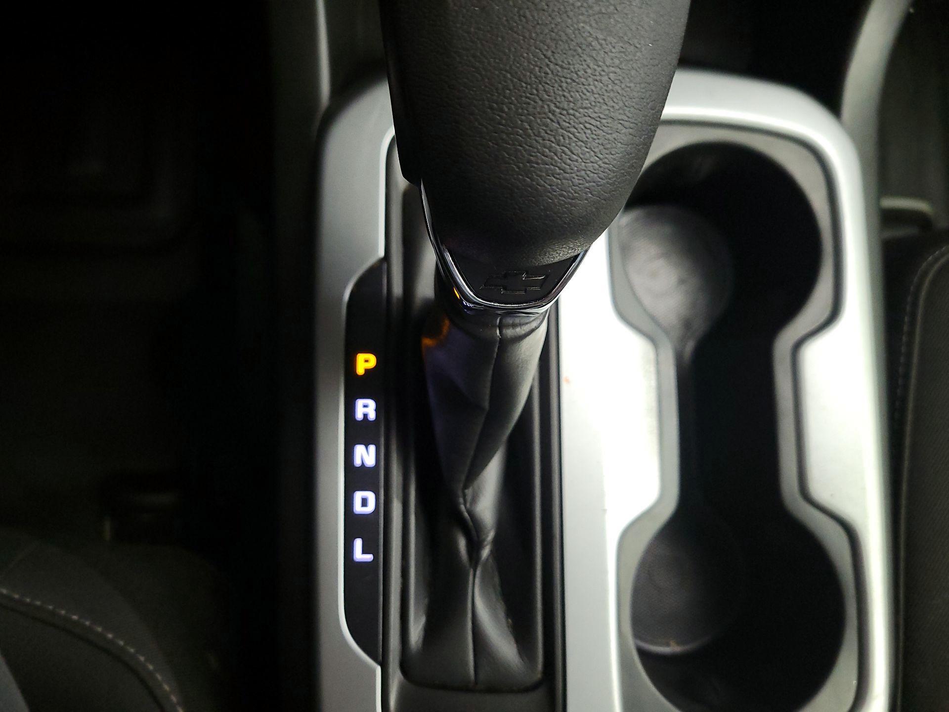 Thumbnail: 2022 Chevrolet Colorado - 17