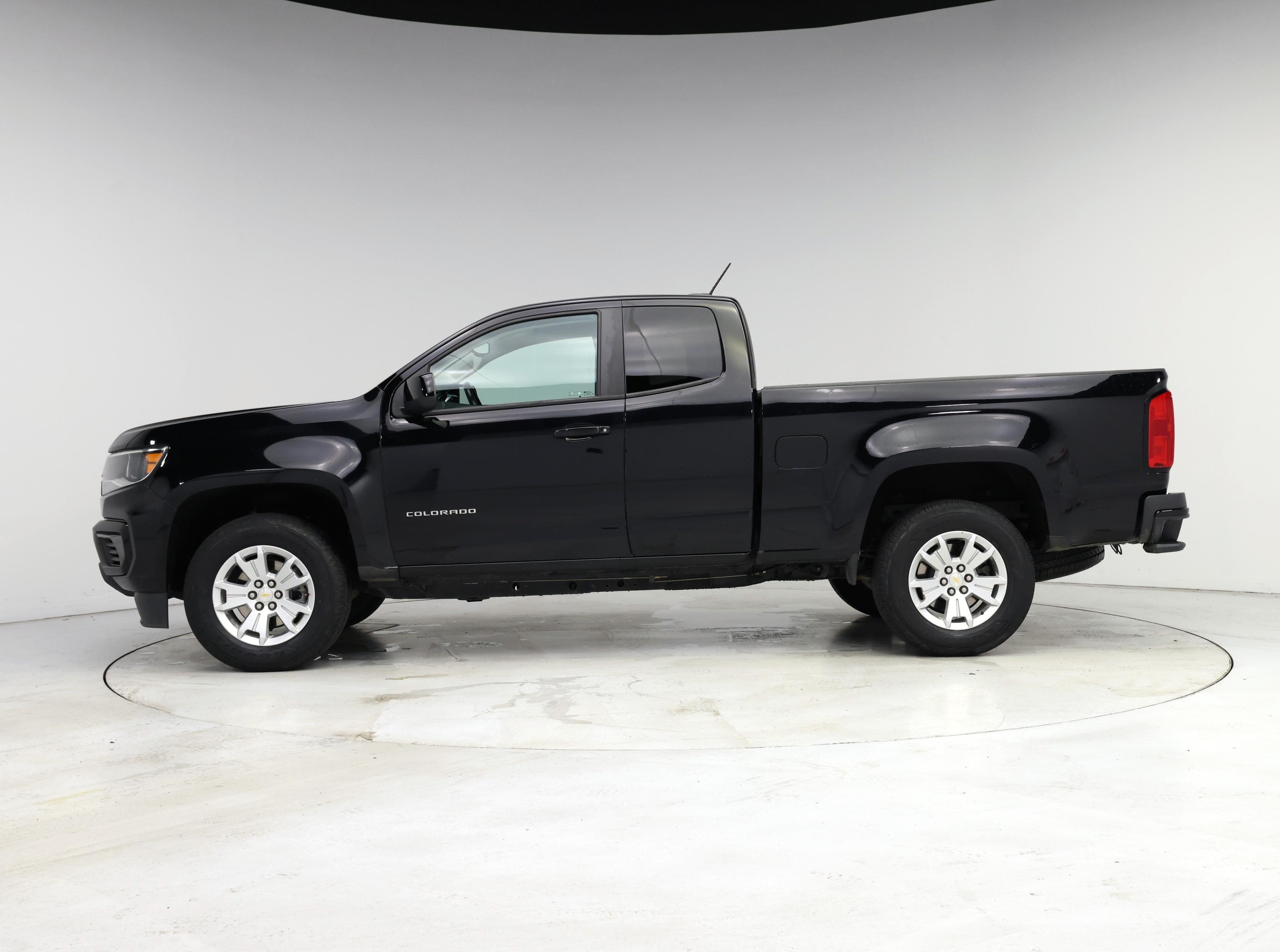 Thumbnail: 2022 Chevrolet Colorado - 3