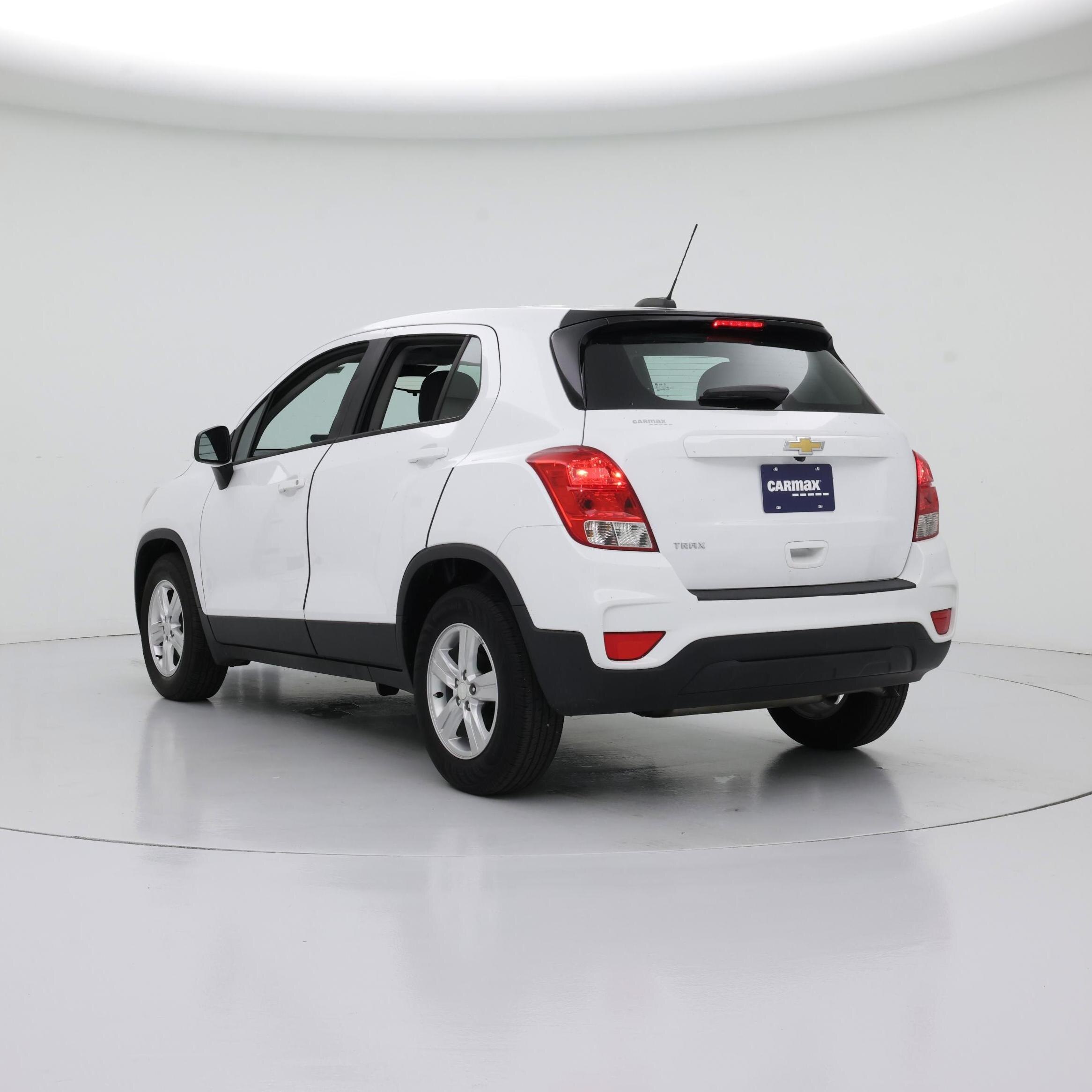 Thumbnail: 2021 Chevrolet Trax - 2