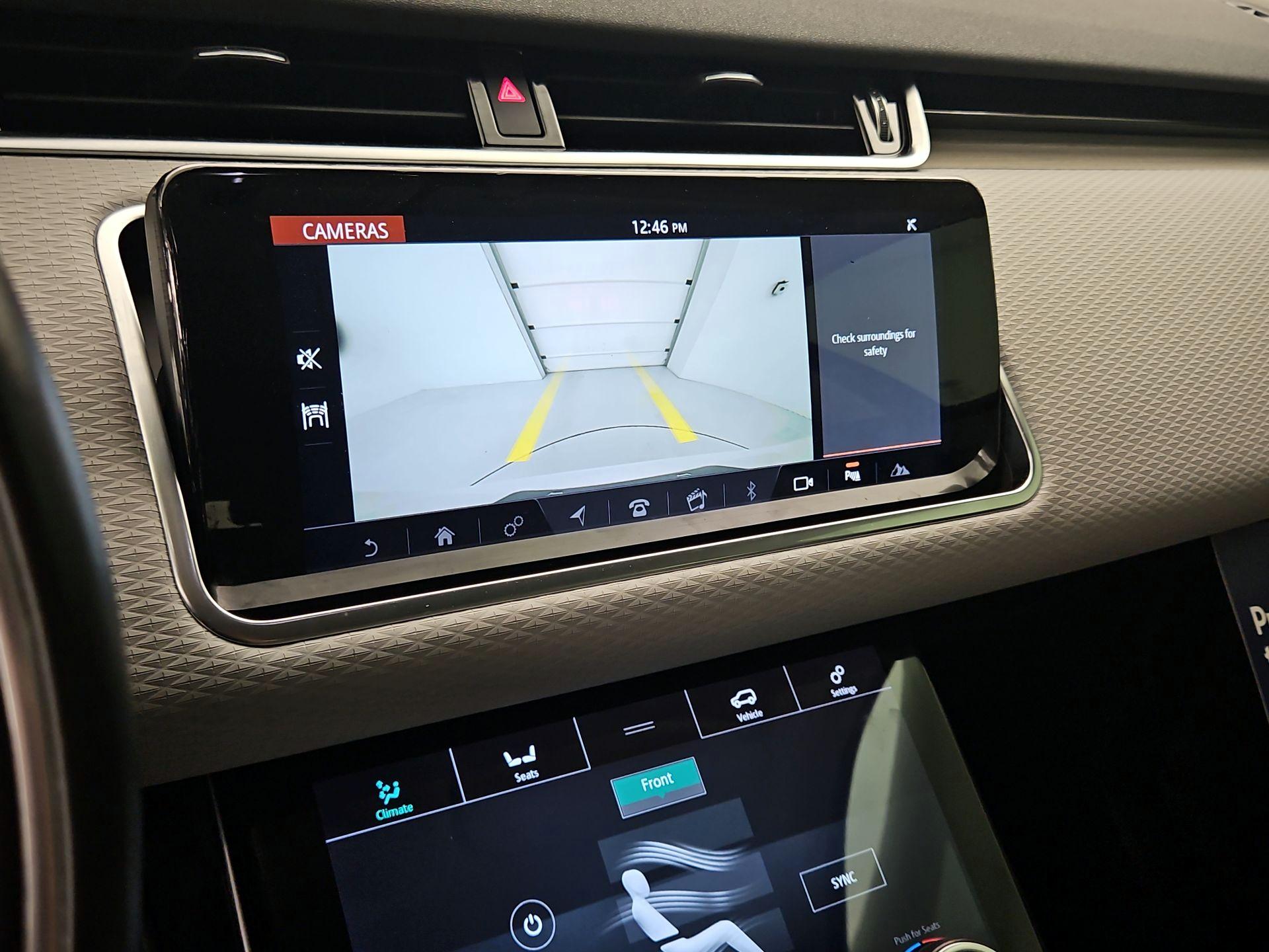Thumbnail: 2020 Land Rover Range Rover Evoque - 15