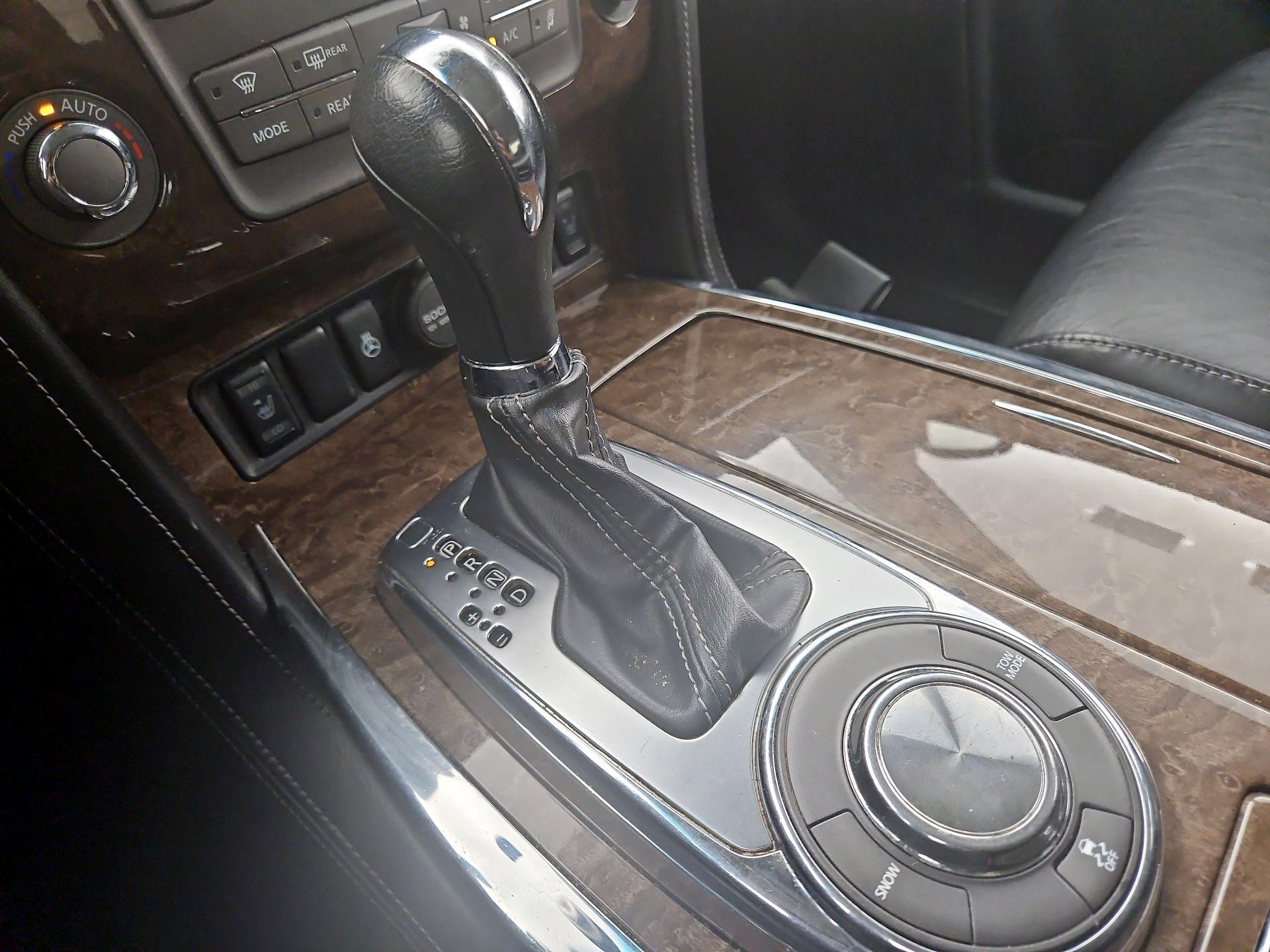 Thumbnail: 2017 INFINITI QX80 - 18