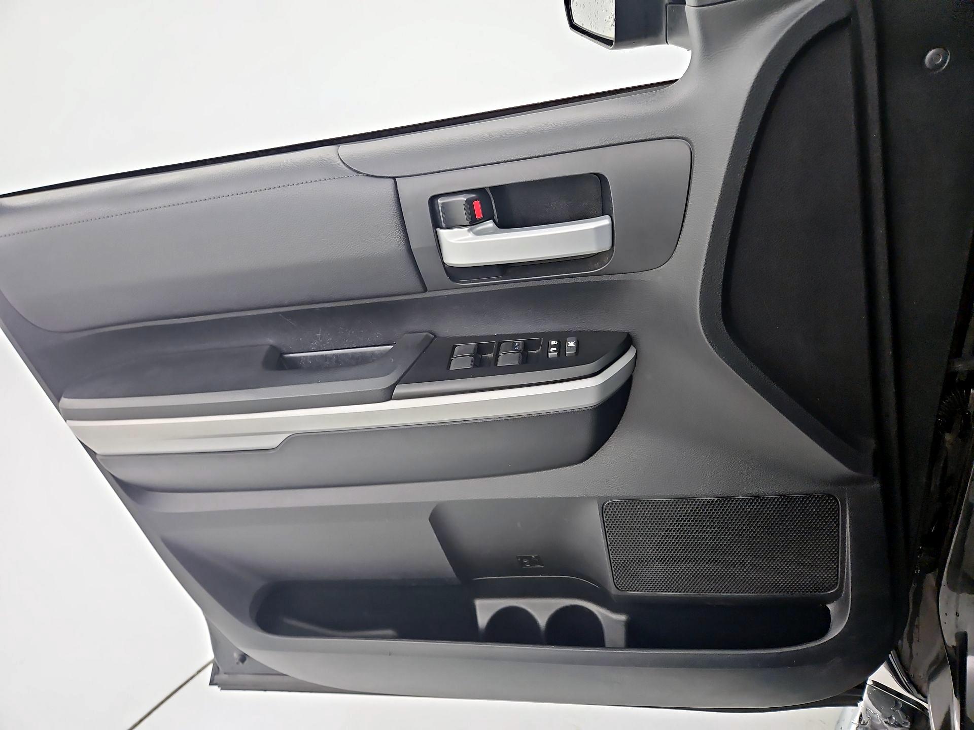 Thumbnail: 2019 Toyota Tundra - 12
