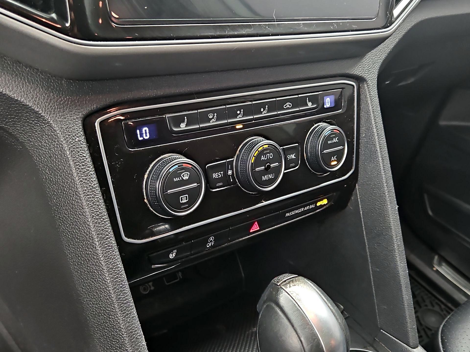 Thumbnail: 2019 Volkswagen Atlas - 17