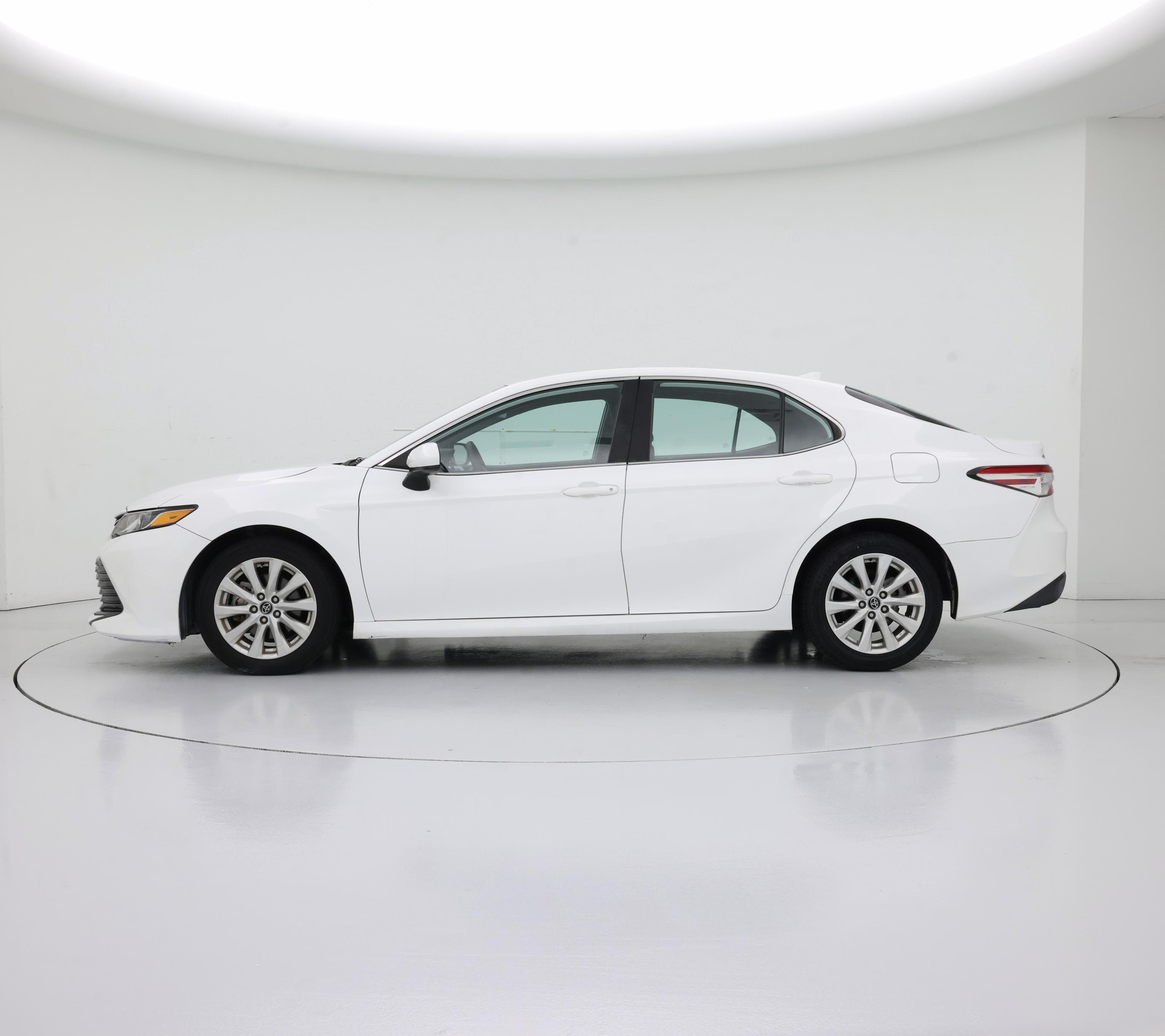 Thumbnail: 2020 Toyota Camry - 3