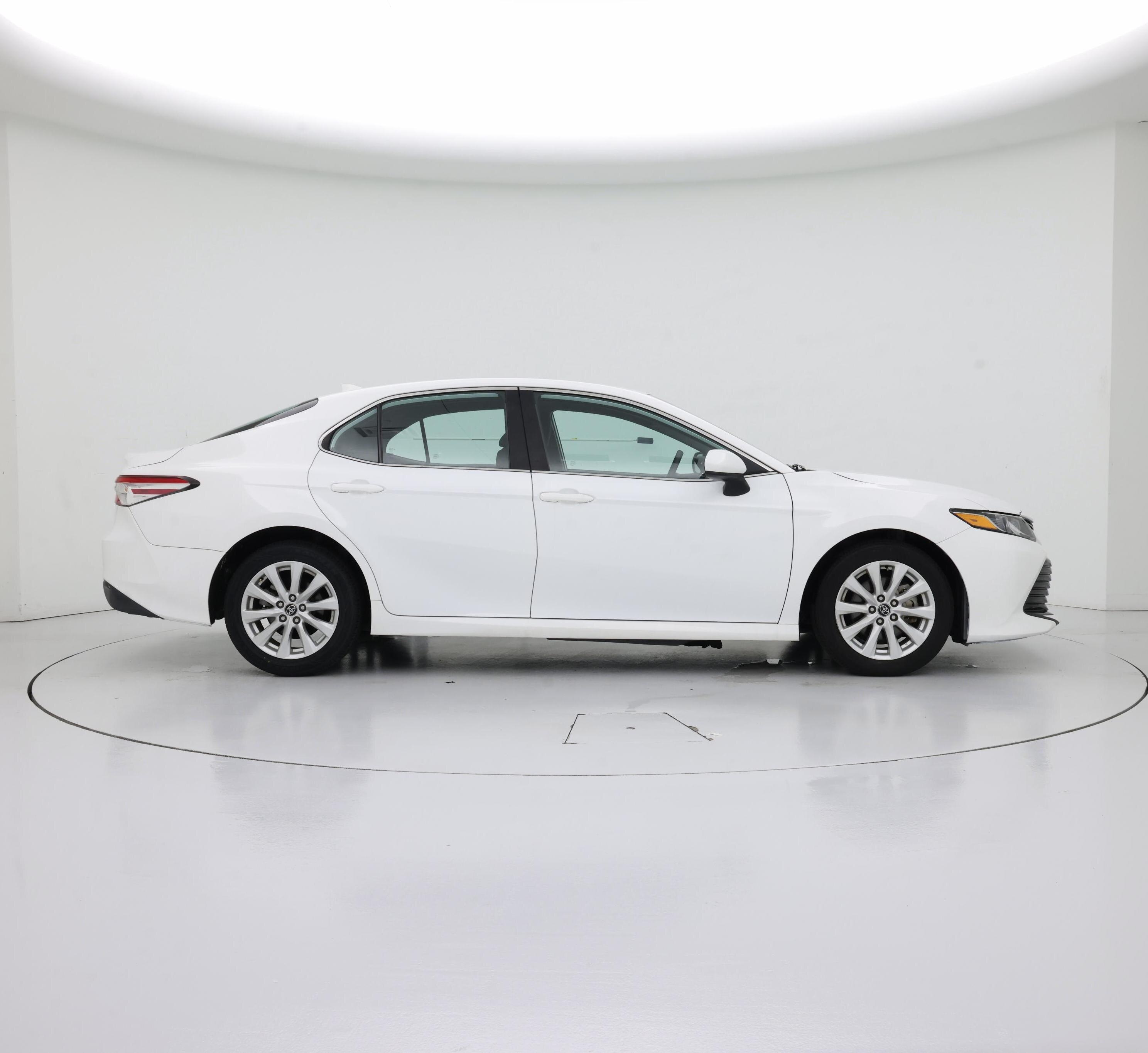 Thumbnail: 2020 Toyota Camry - 7