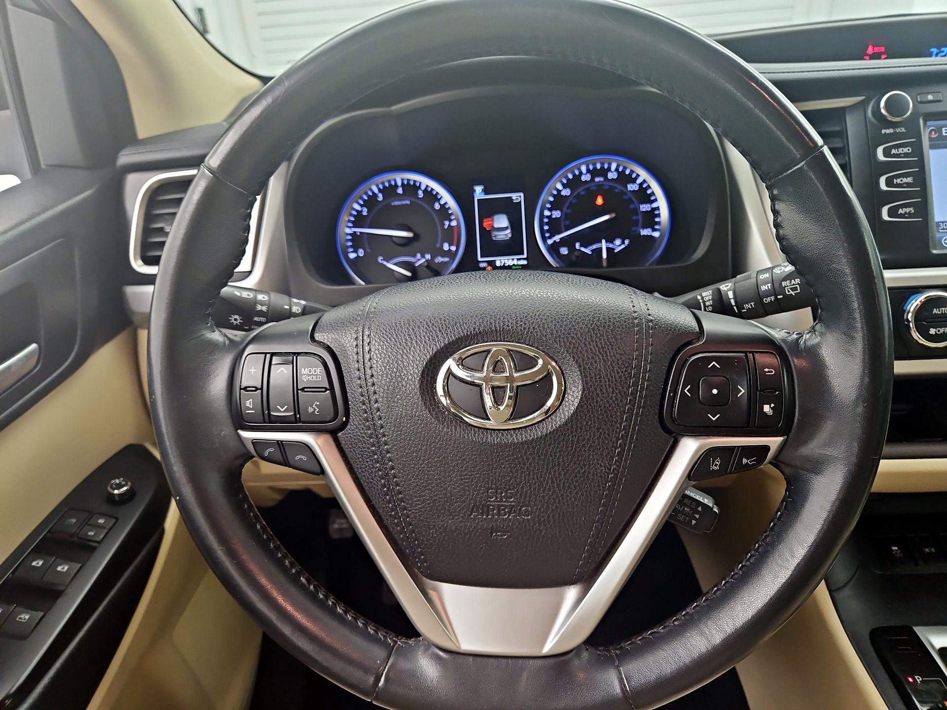 Thumbnail: 2018 Toyota Highlander - 10