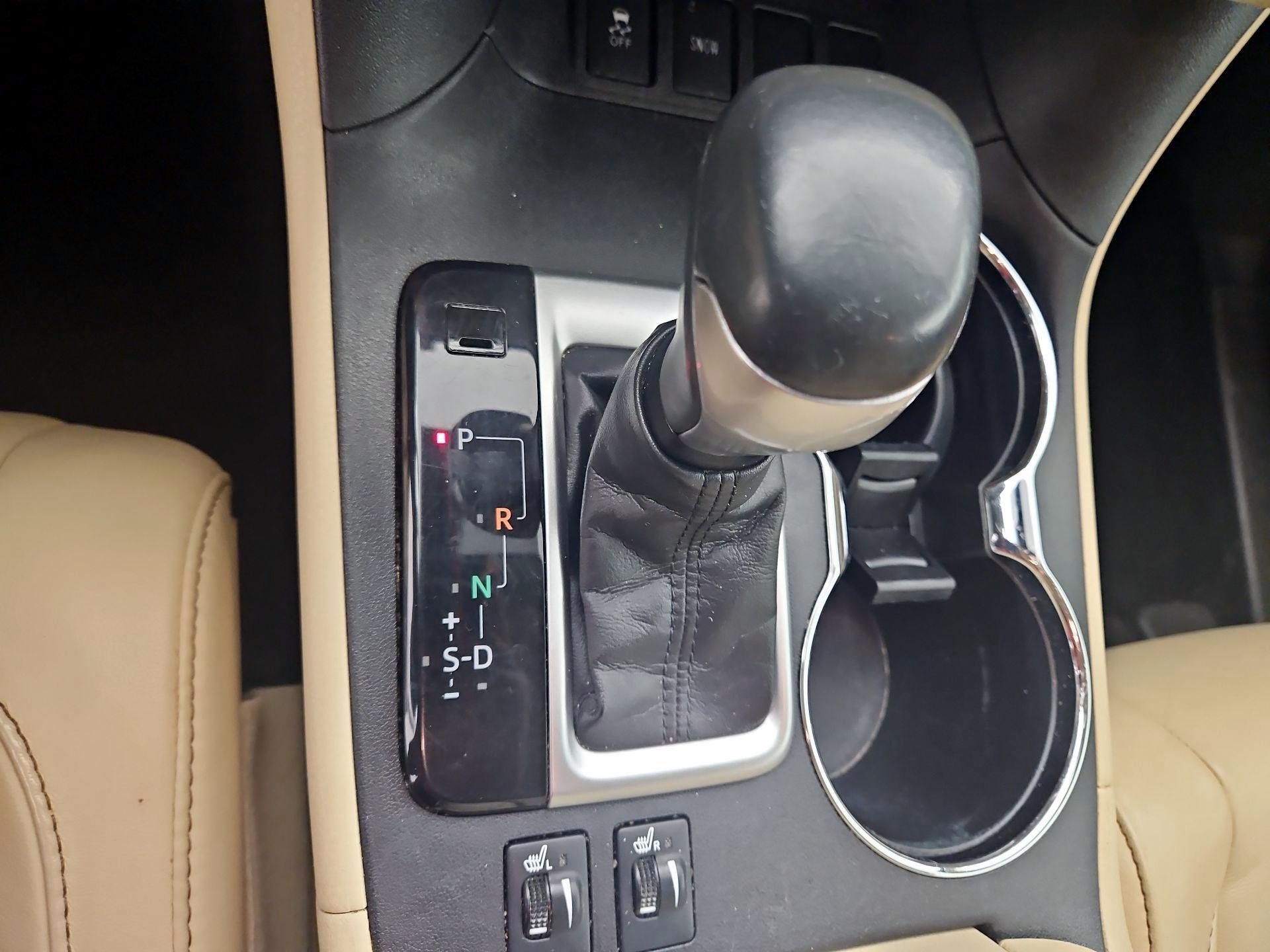 Thumbnail: 2018 Toyota Highlander - 18