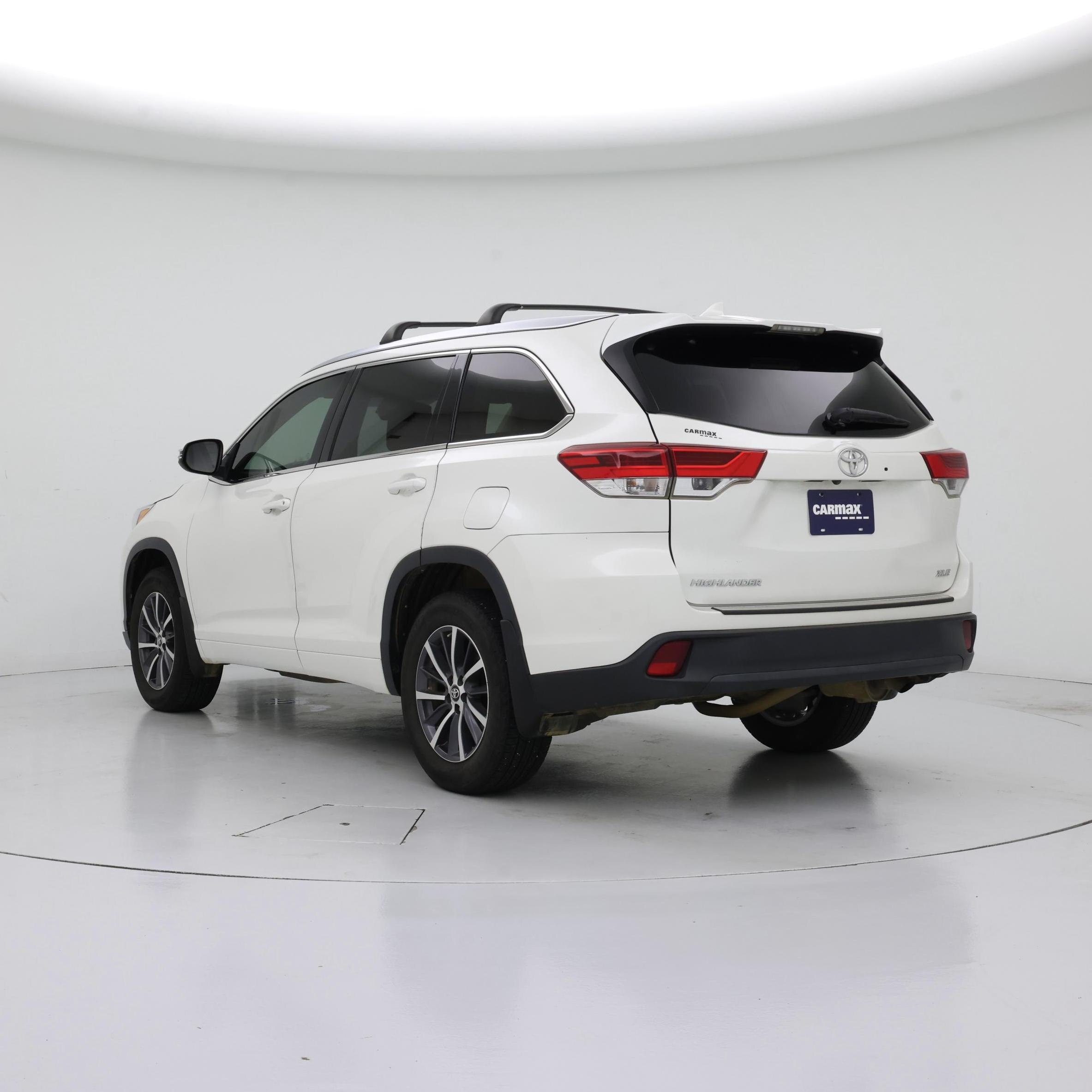 Thumbnail: 2018 Toyota Highlander - 2