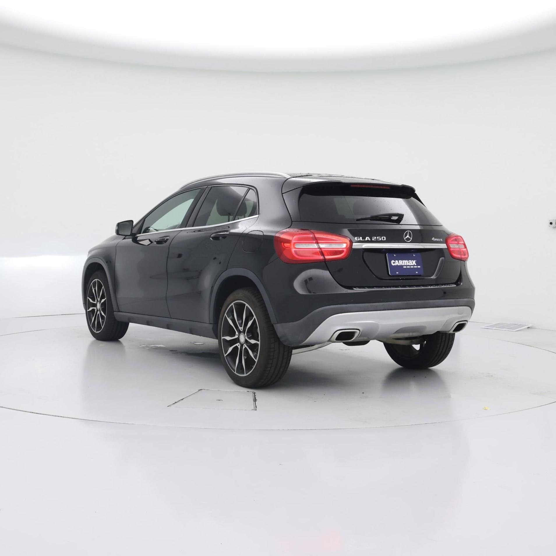 Thumbnail: 2016 Mercedes-Benz GLA - 2