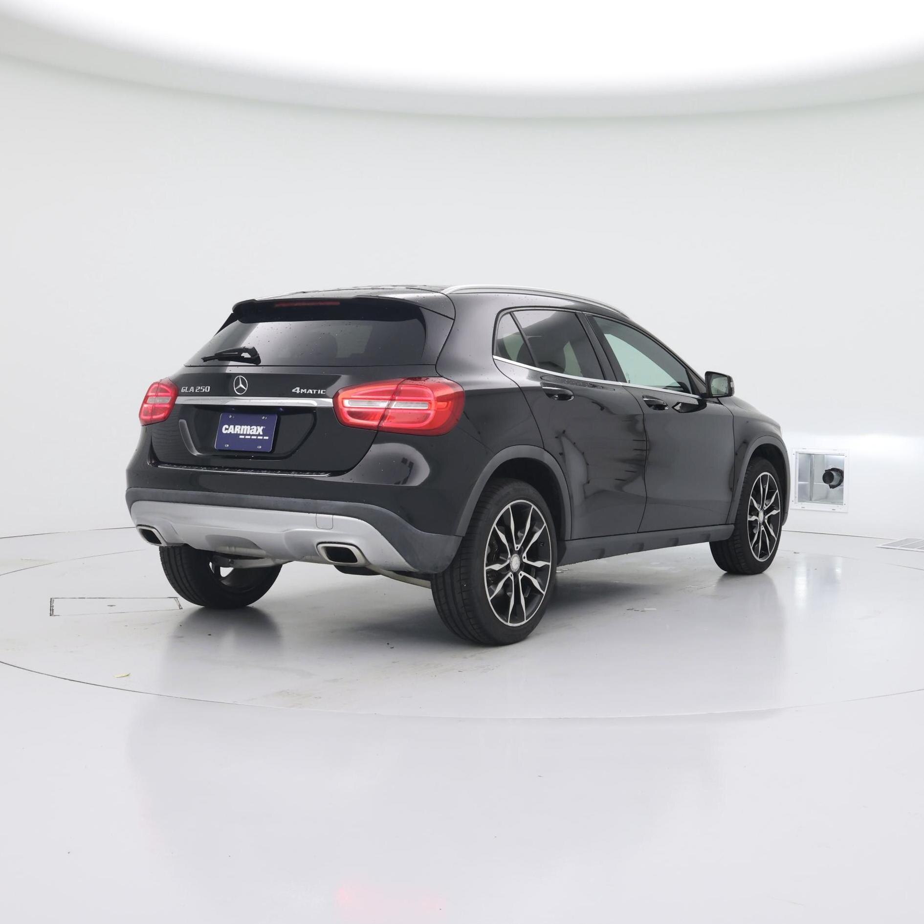 Thumbnail: 2016 Mercedes-Benz GLA - 8