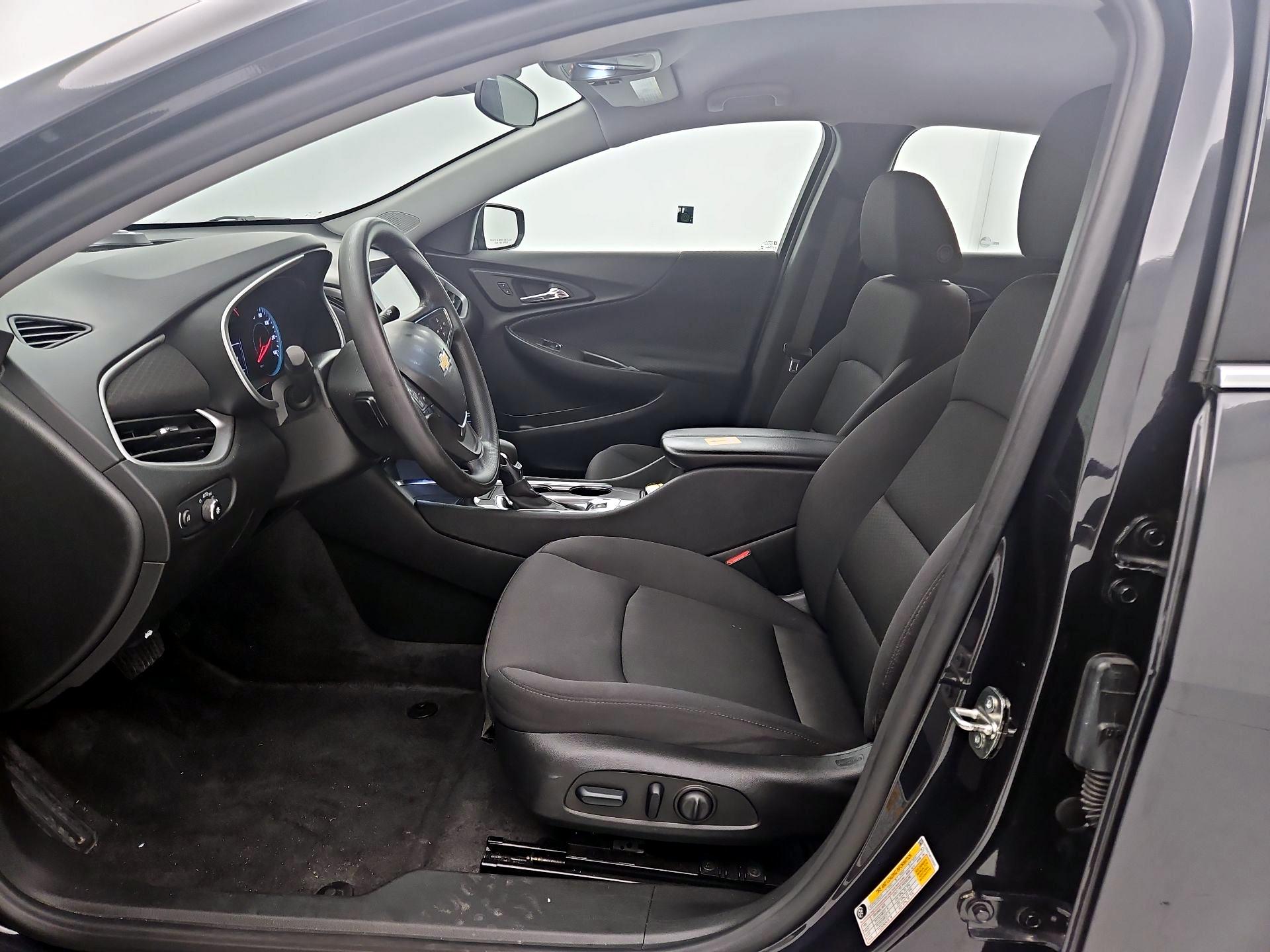 Thumbnail: 2023 Chevrolet Malibu - 11