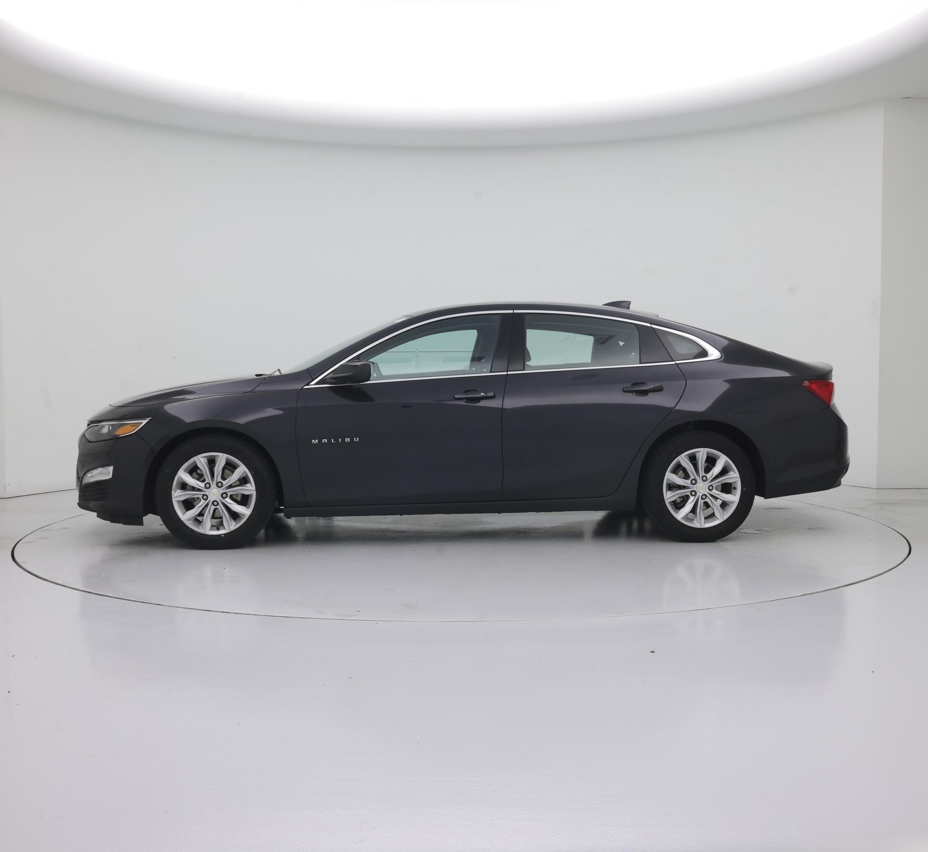 Thumbnail: 2023 Chevrolet Malibu - 3