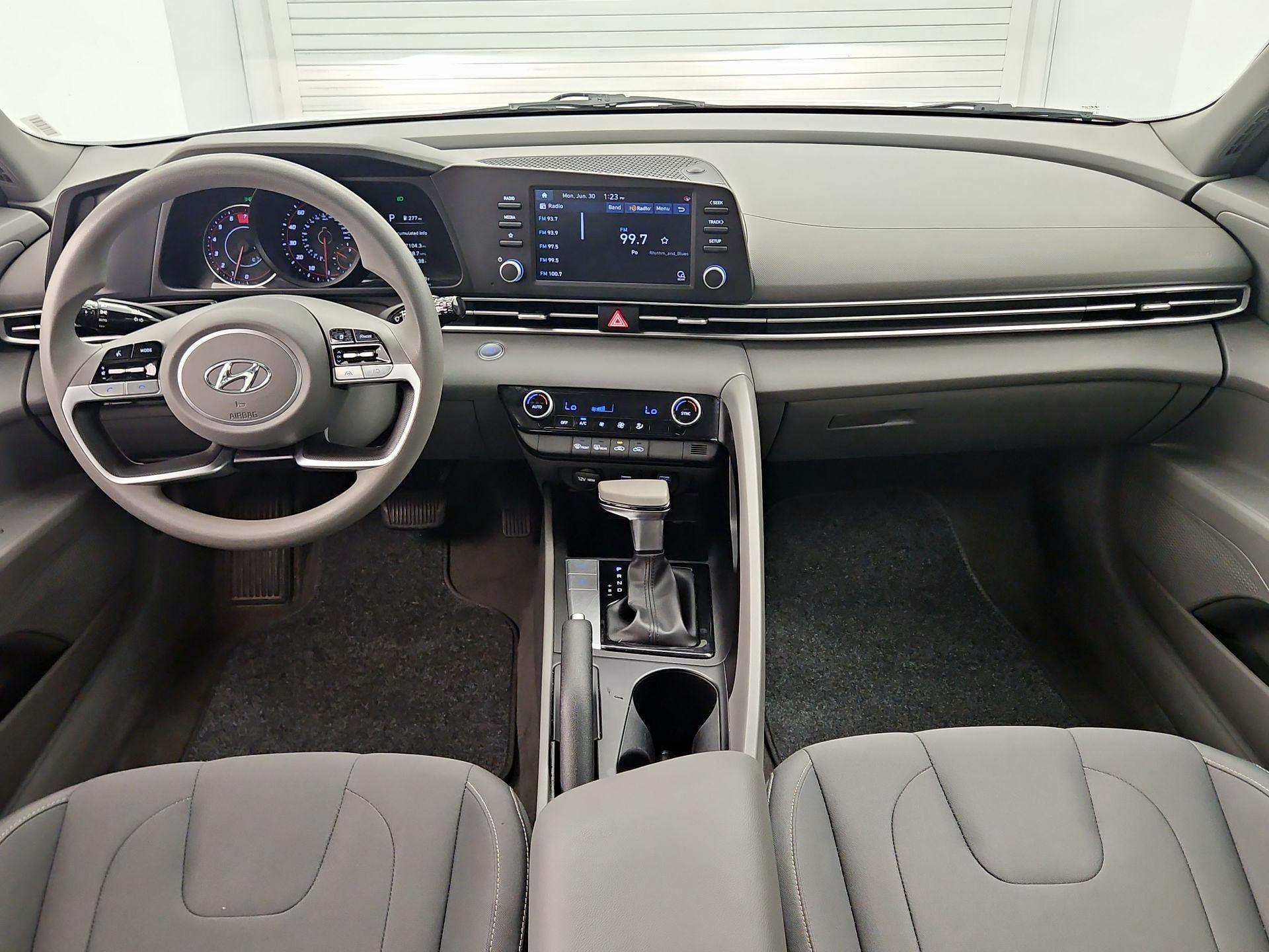 Thumbnail: 2023 Hyundai Elantra - 9