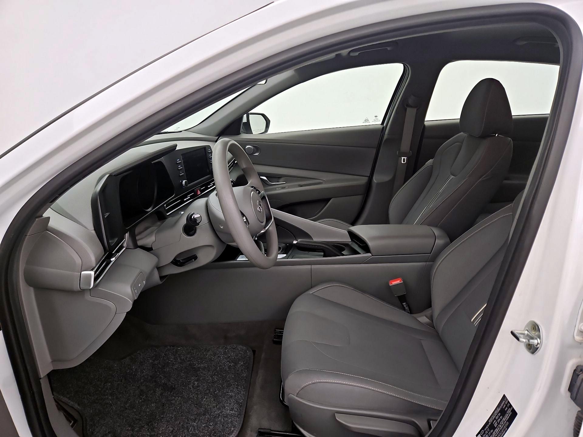 Thumbnail: 2023 Hyundai Elantra - 11