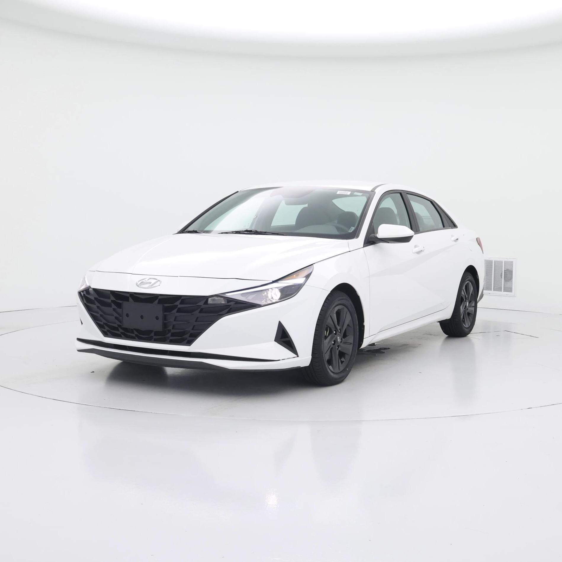 Thumbnail: 2023 Hyundai Elantra - 4