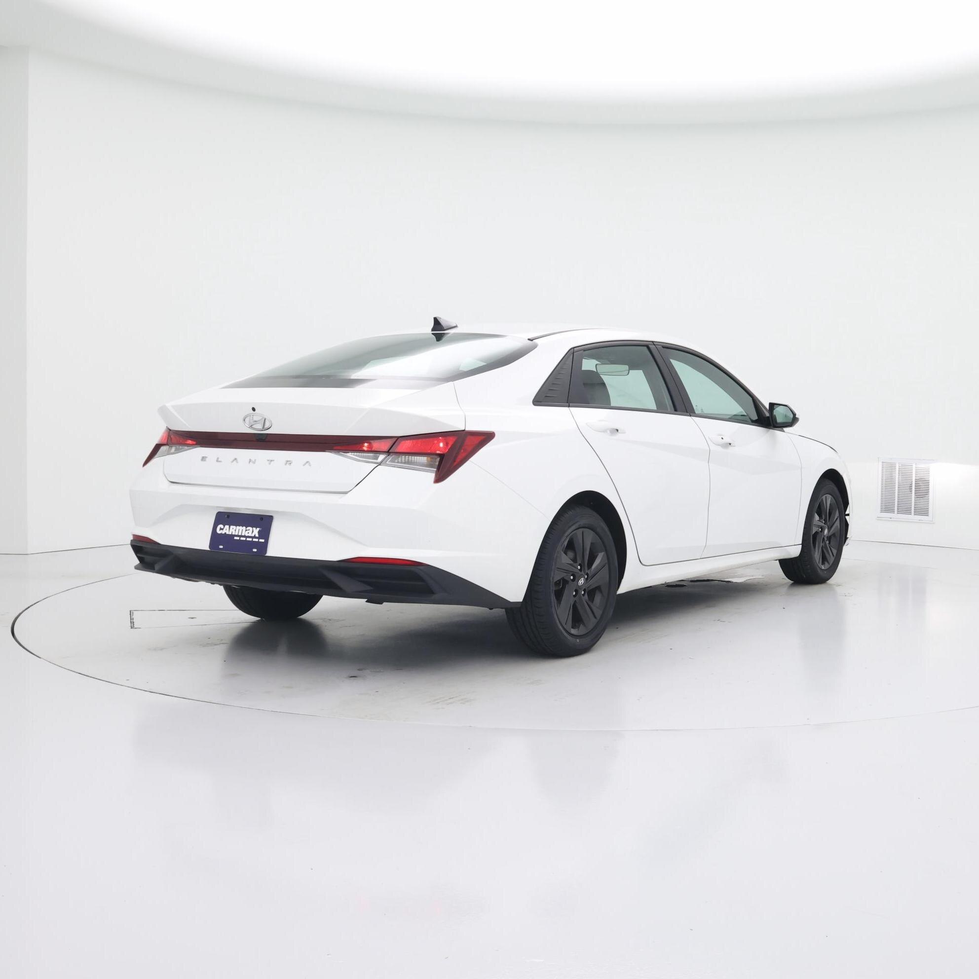 Thumbnail: 2023 Hyundai Elantra - 8
