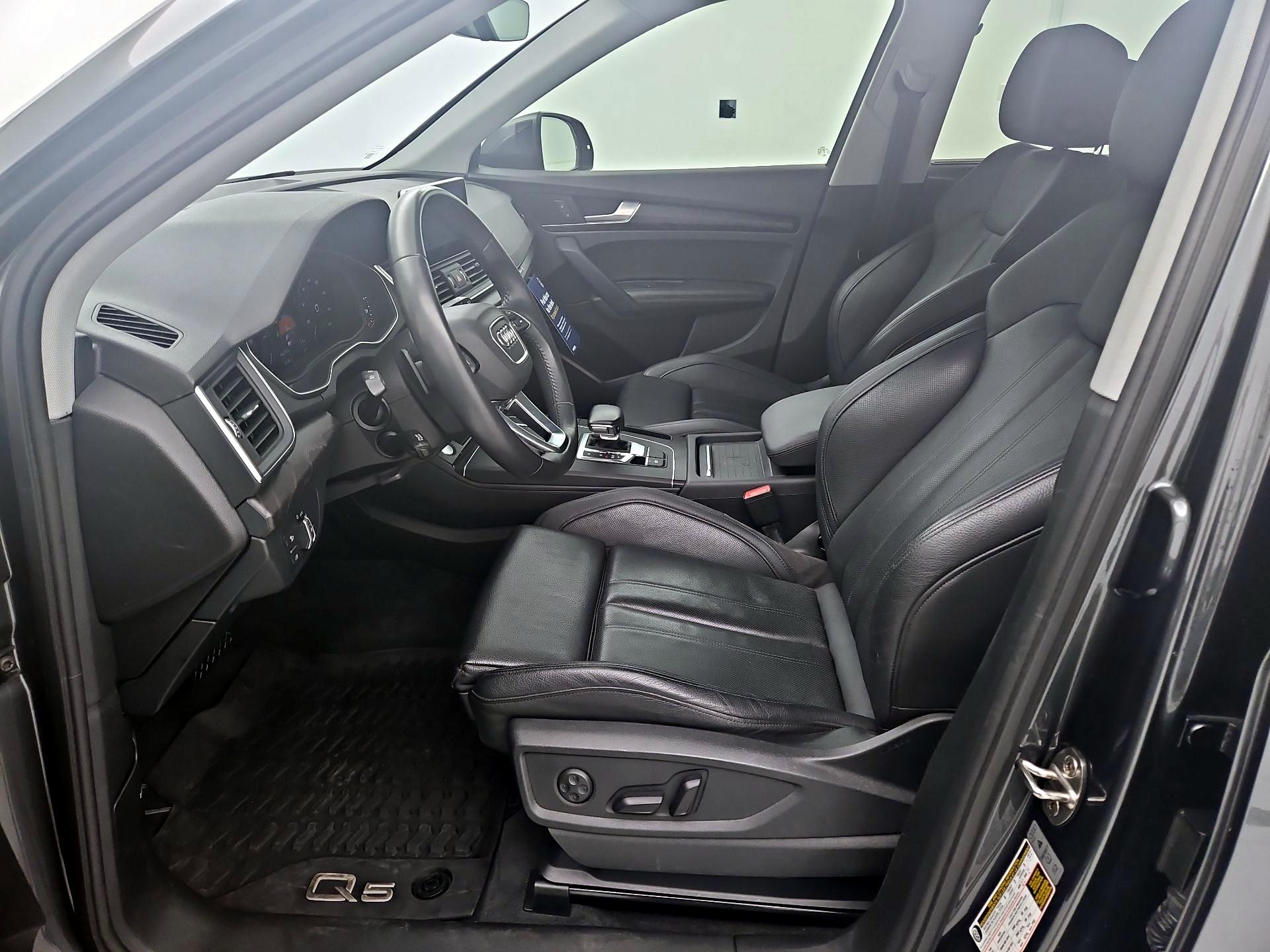 Thumbnail: 2020 Audi Q5 - 11