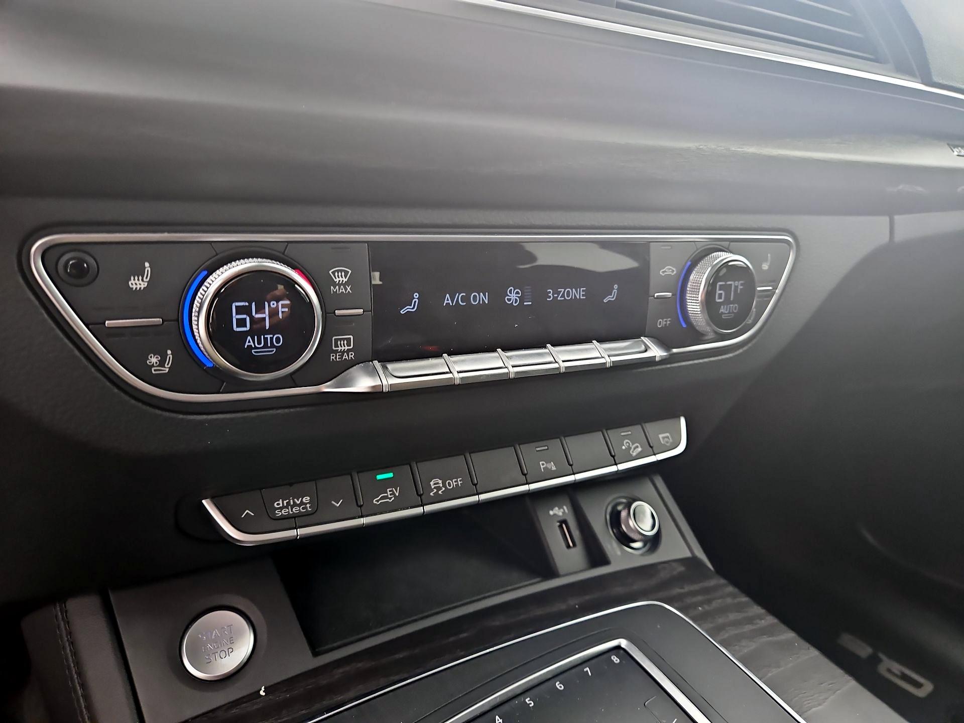 Thumbnail: 2020 Audi Q5 - 17