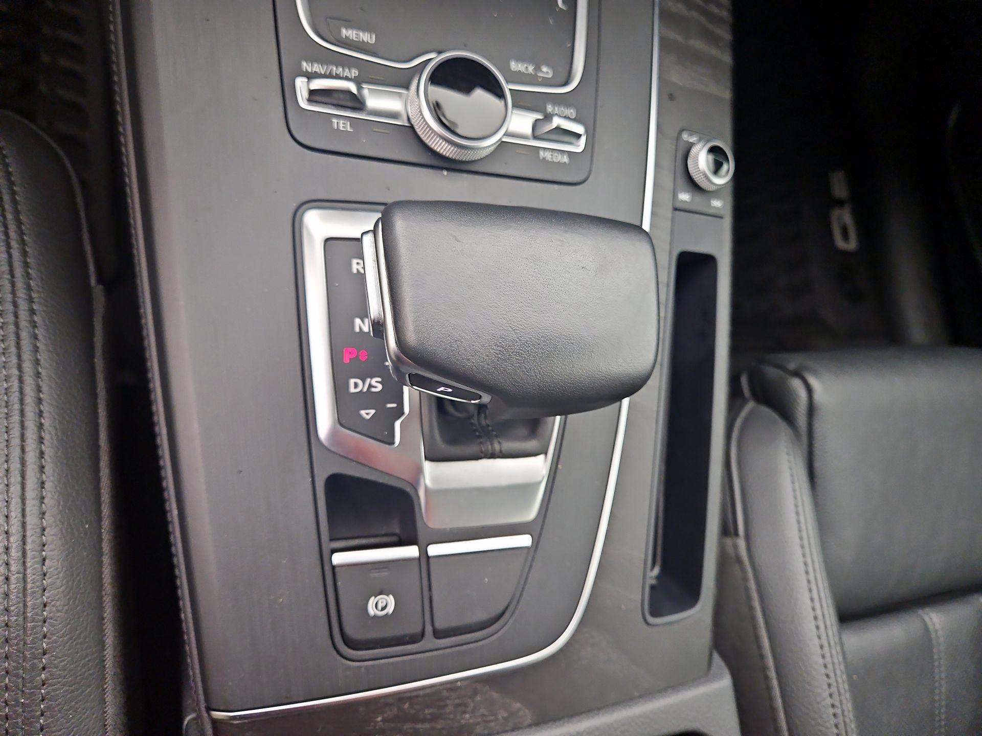 Thumbnail: 2020 Audi Q5 - 18