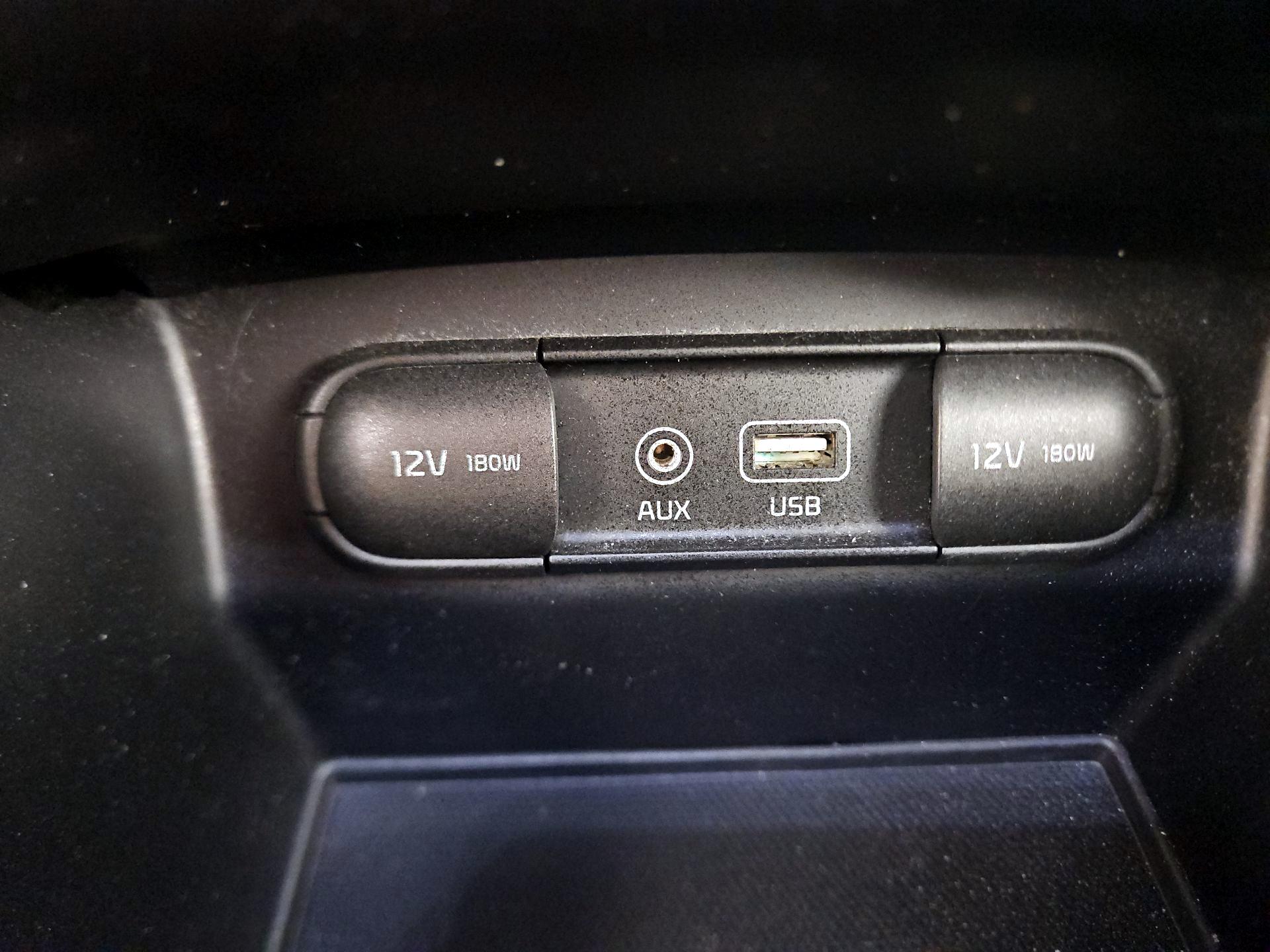 Thumbnail: 2016 Kia Sorento - 19