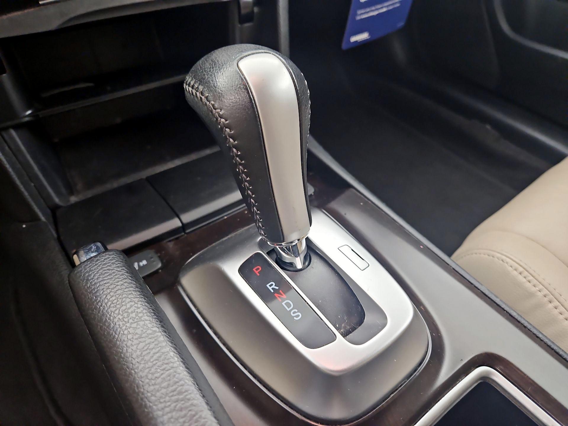 Thumbnail: 2014 Honda Accord Crosstour - 17