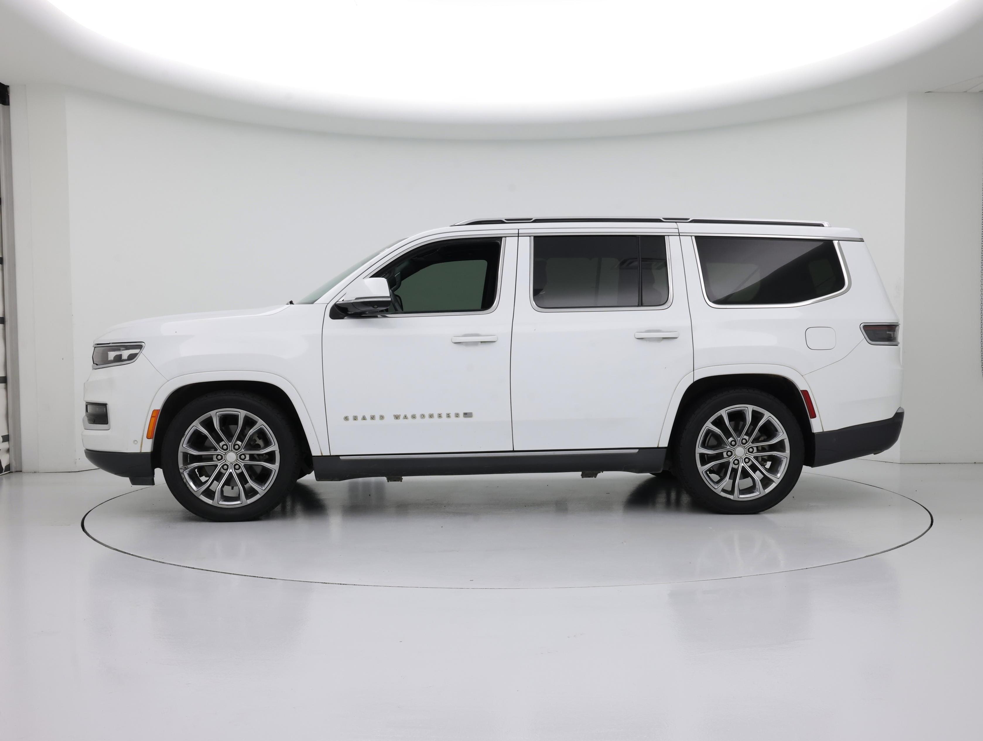 Thumbnail: 2022 Jeep Grand Wagoneer - 3