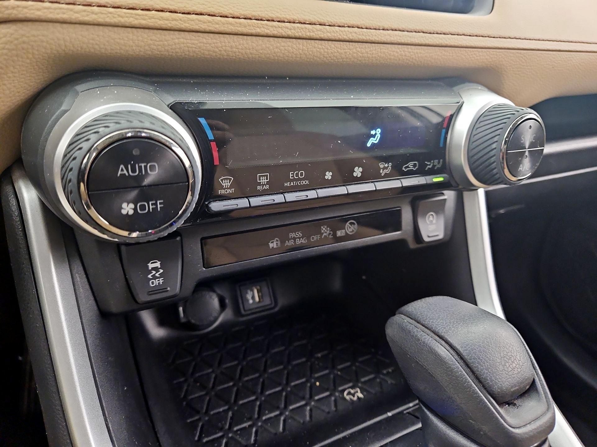 Thumbnail: 2023 Toyota RAV4 - 16