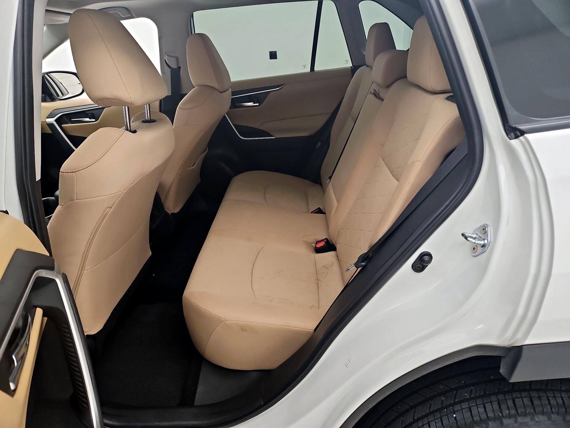 Thumbnail: 2023 Toyota RAV4 - 19
