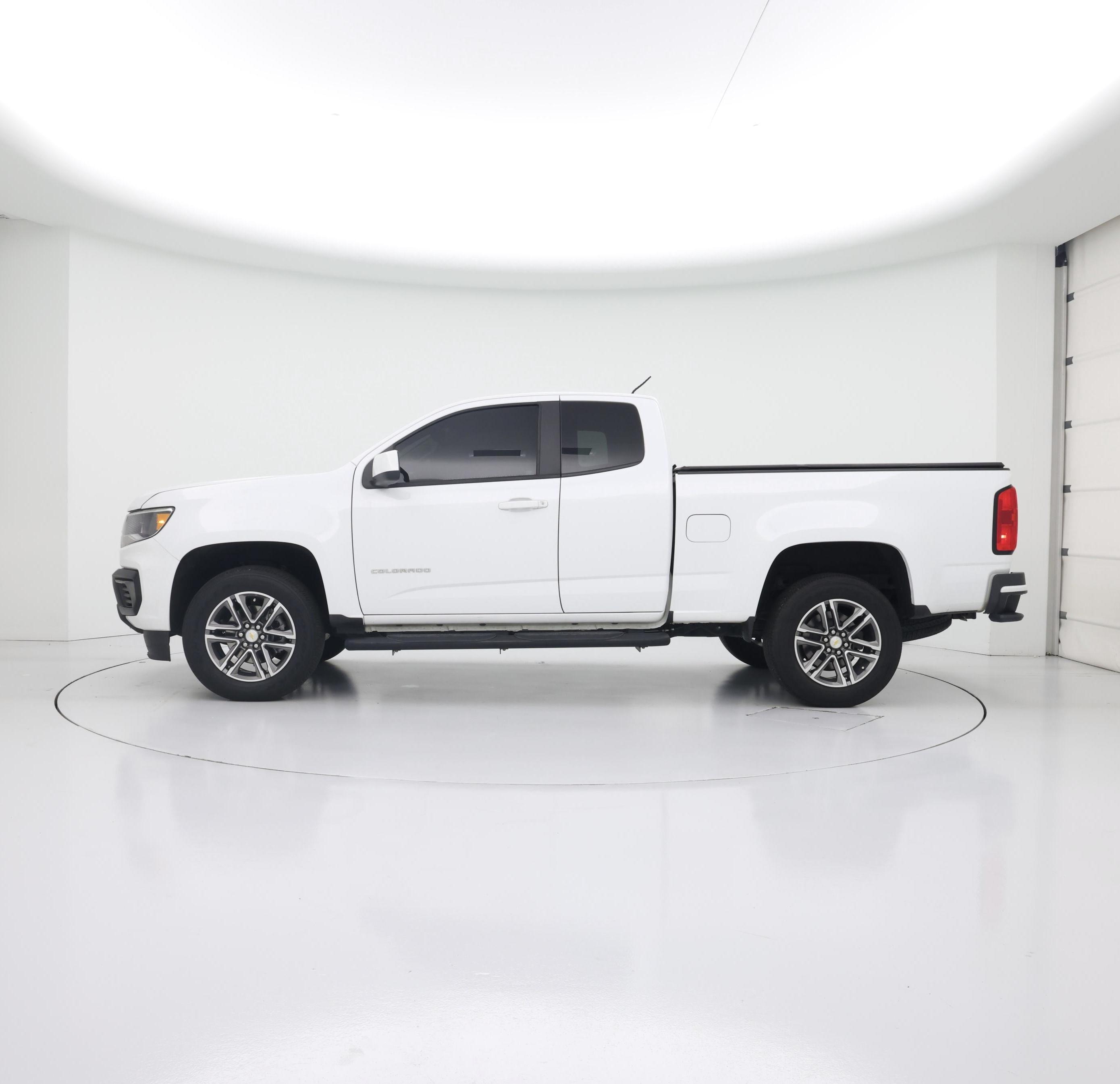 Thumbnail: 2021 Chevrolet Colorado - 3