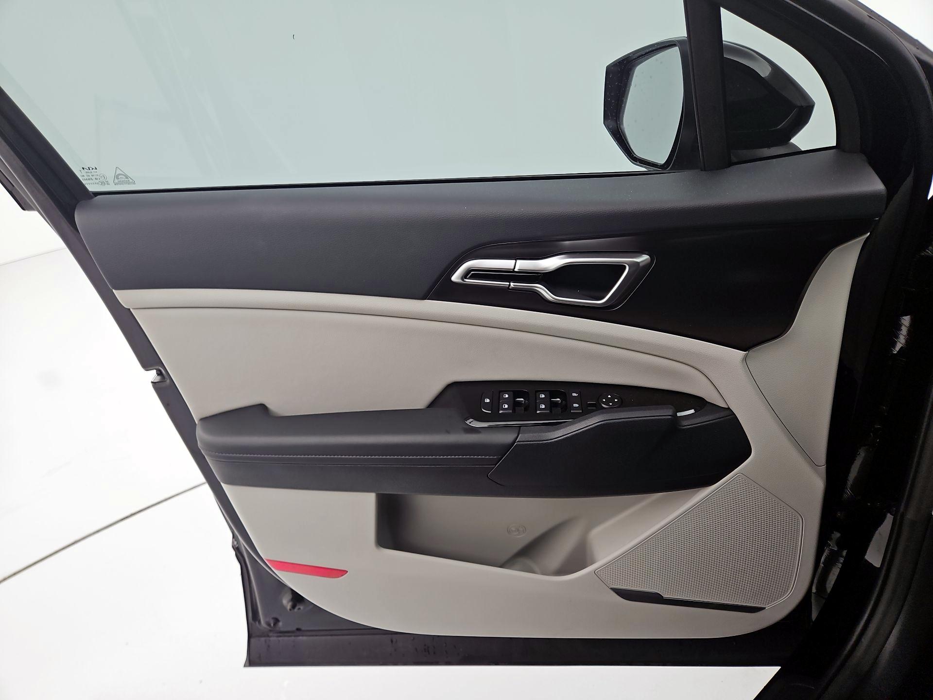 Thumbnail: 2025 Kia Sportage - 12