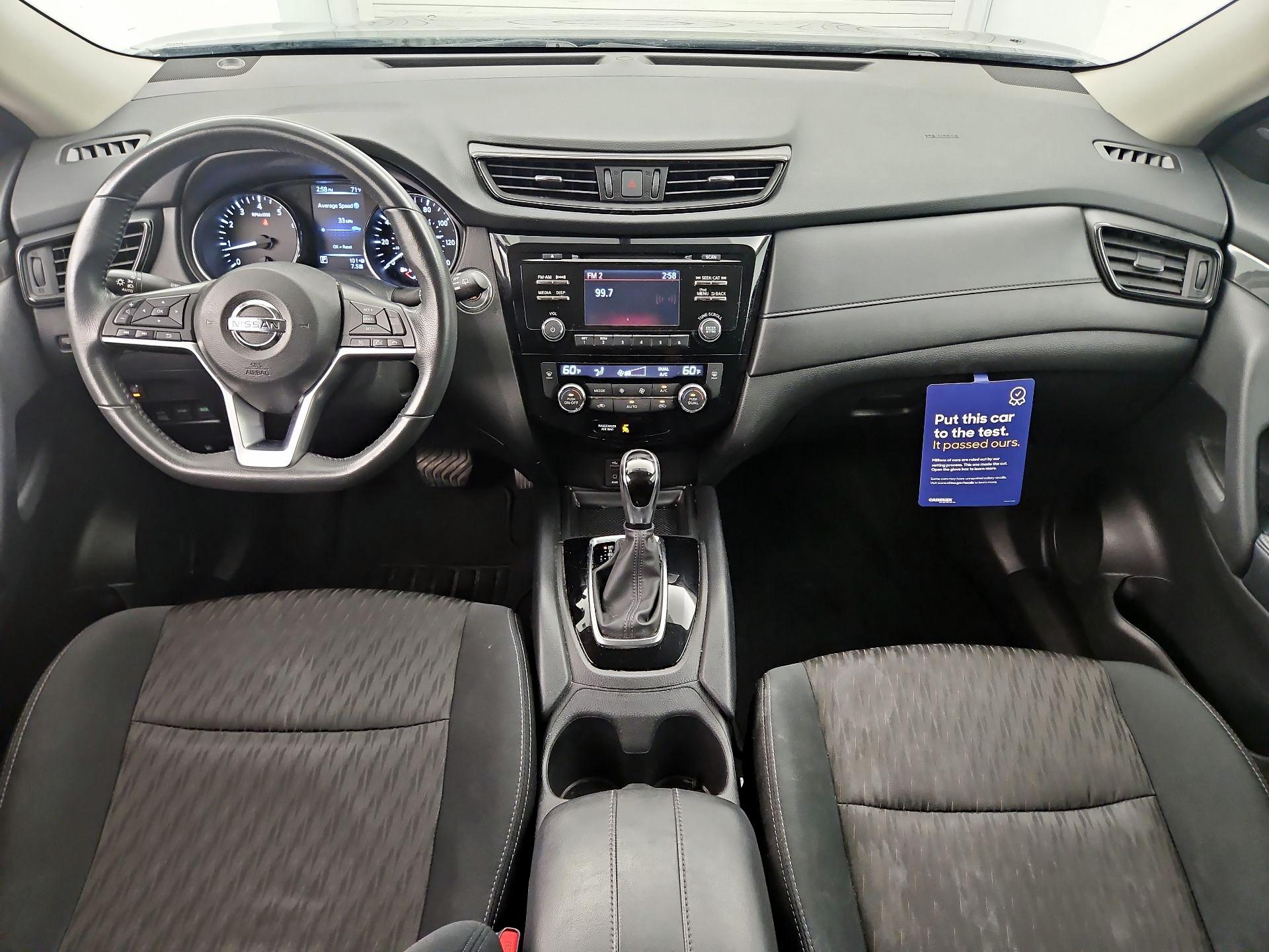 Thumbnail: 2017 Nissan Rogue - 9