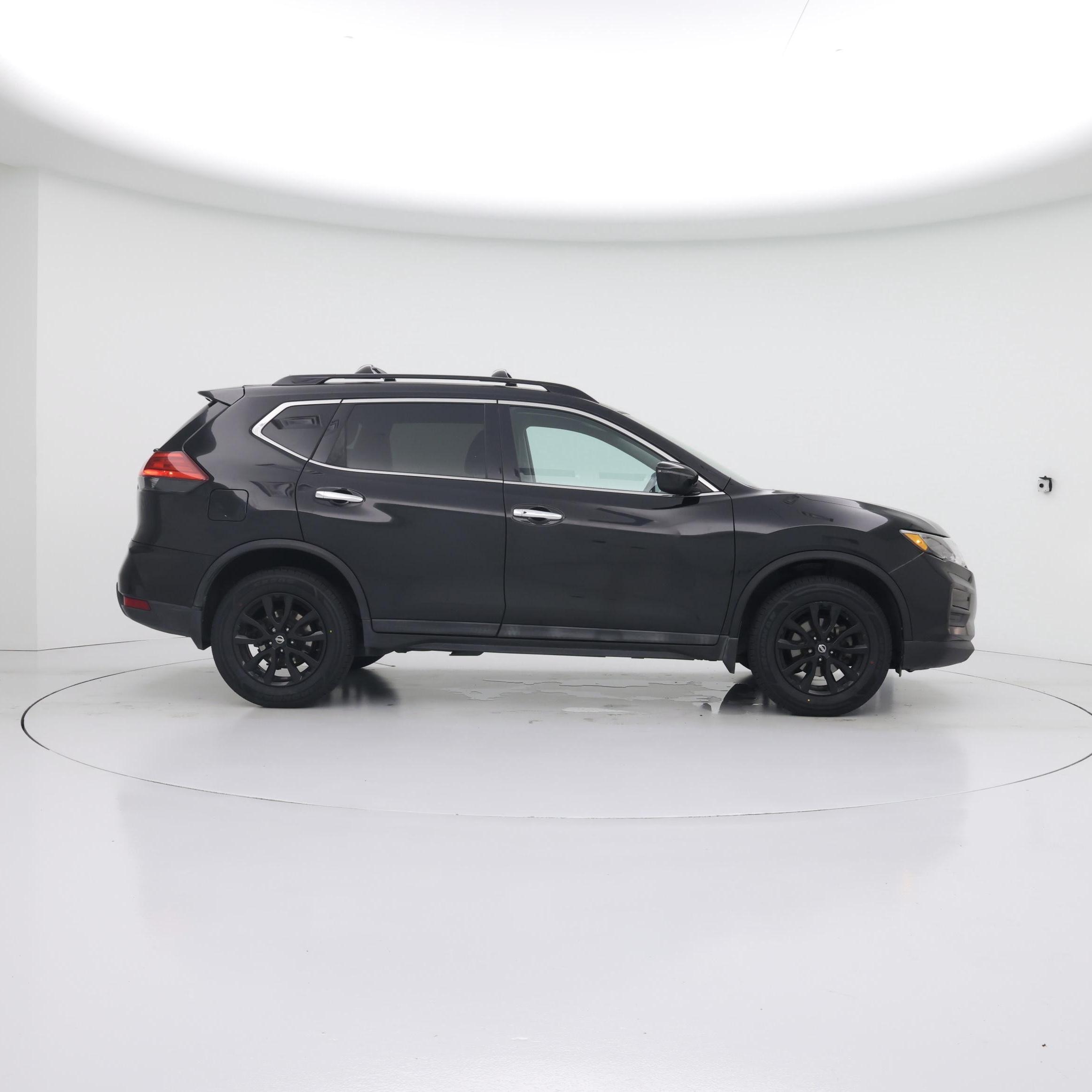 Thumbnail: 2017 Nissan Rogue - 7