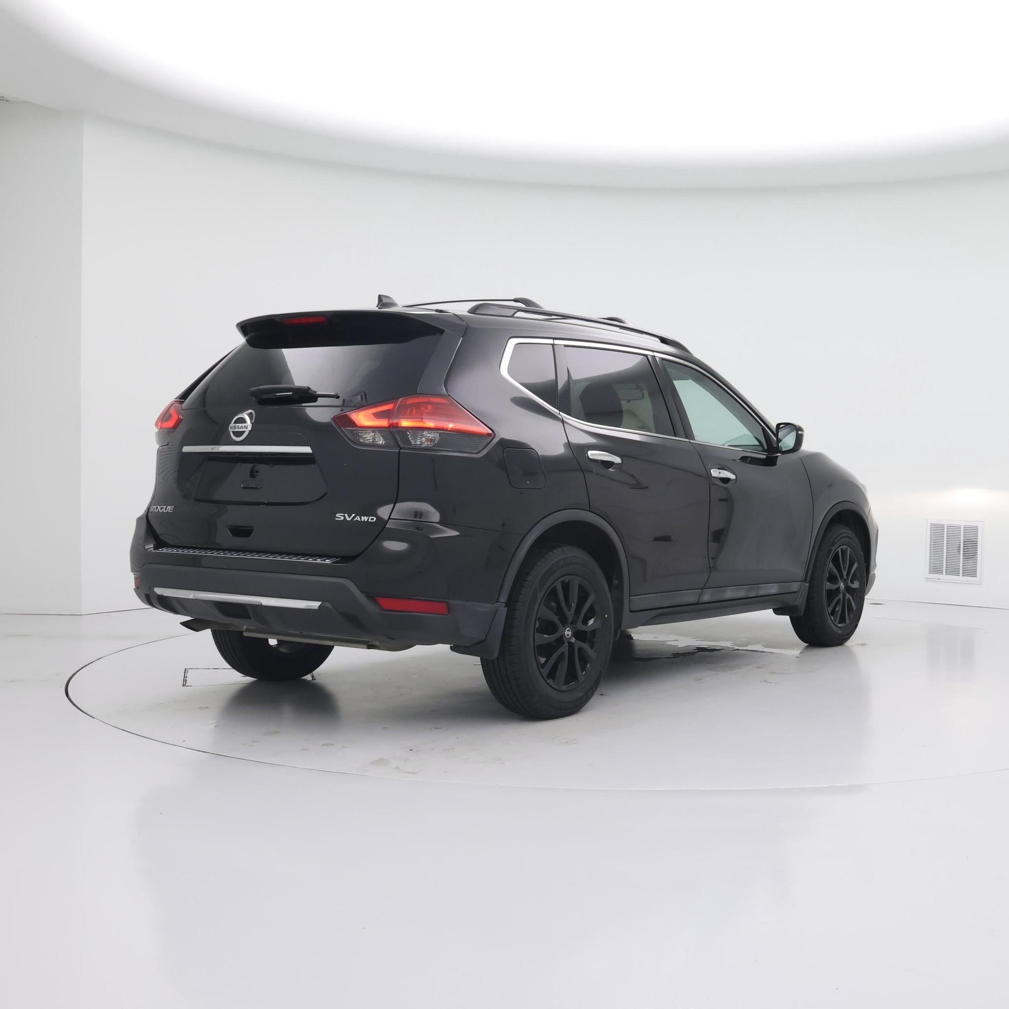 Thumbnail: 2017 Nissan Rogue - 8