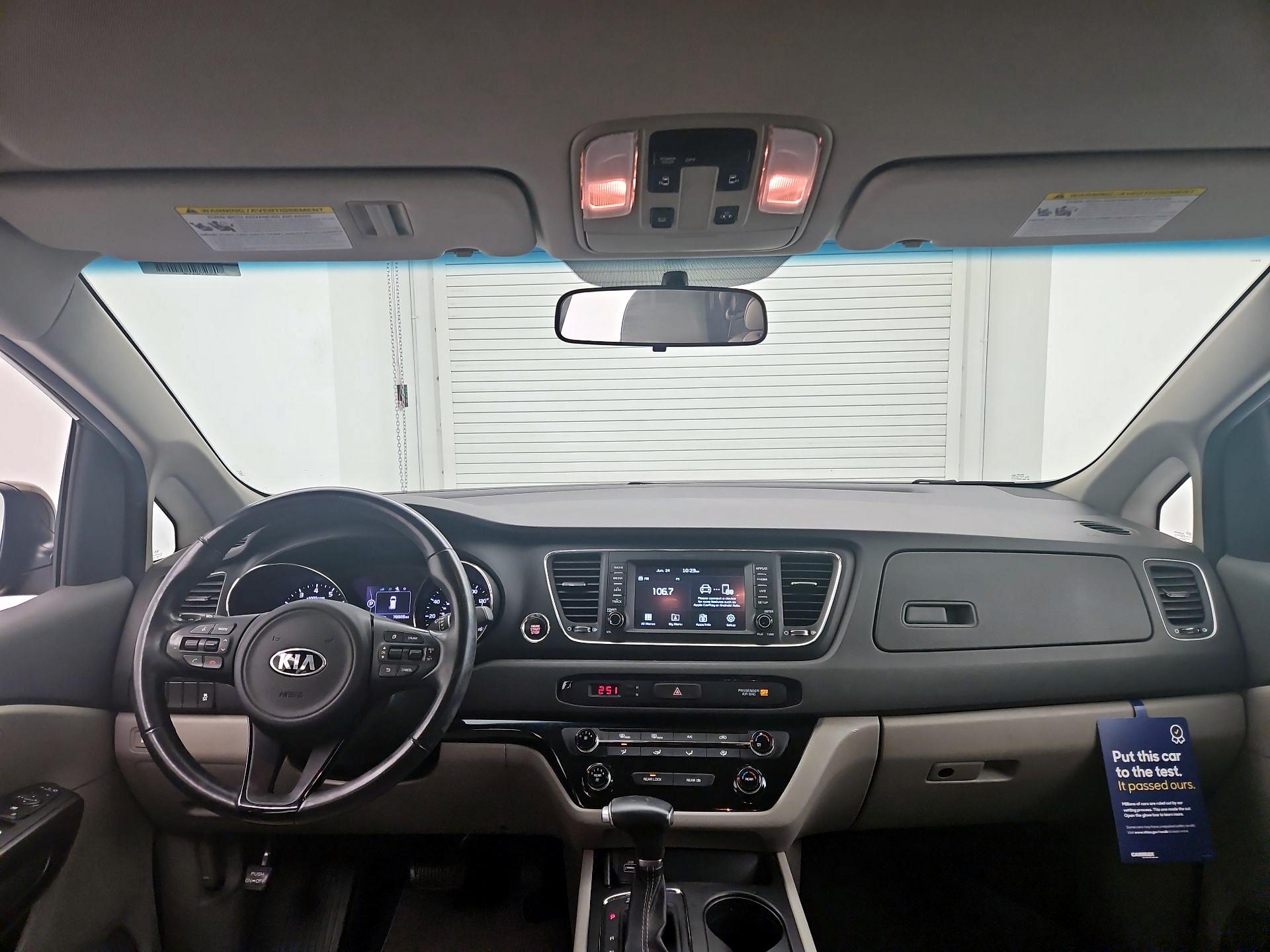 Thumbnail: 2017 Kia Sedona - 9