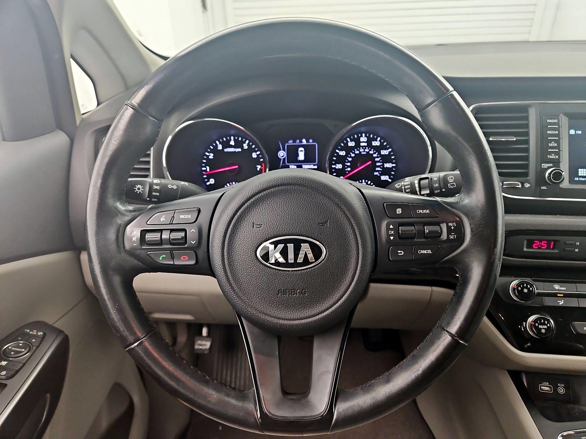 Thumbnail: 2017 Kia Sedona - 10