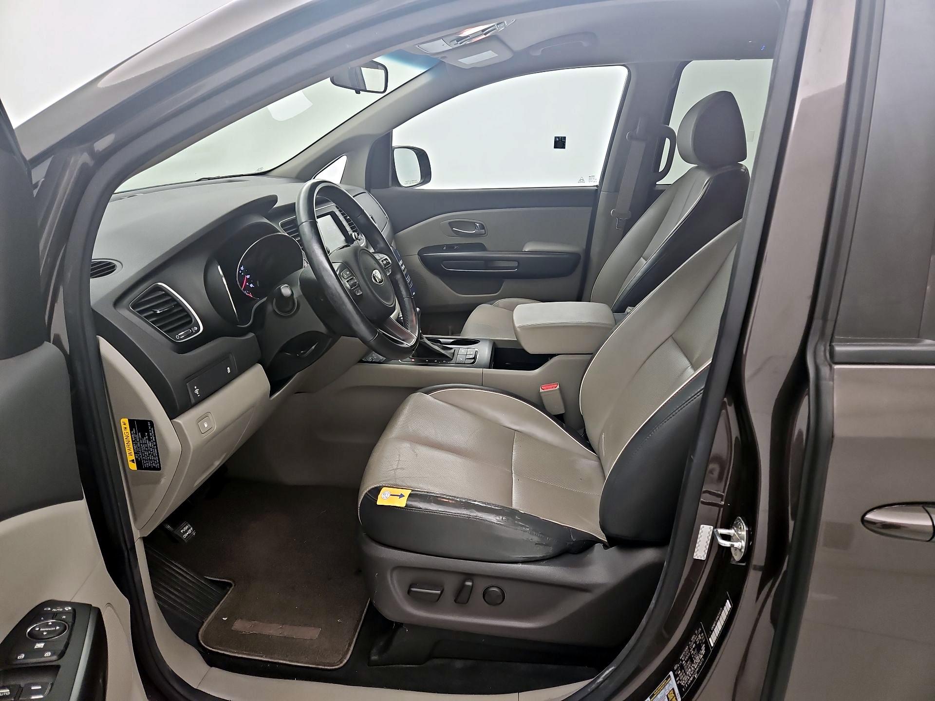 Thumbnail: 2017 Kia Sedona - 11