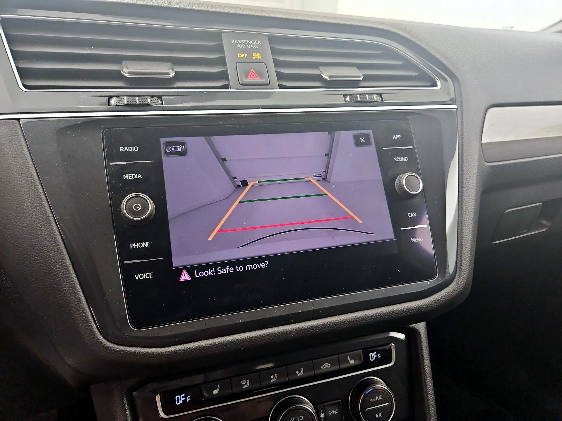 Thumbnail: 2021 Volkswagen Tiguan - 14
