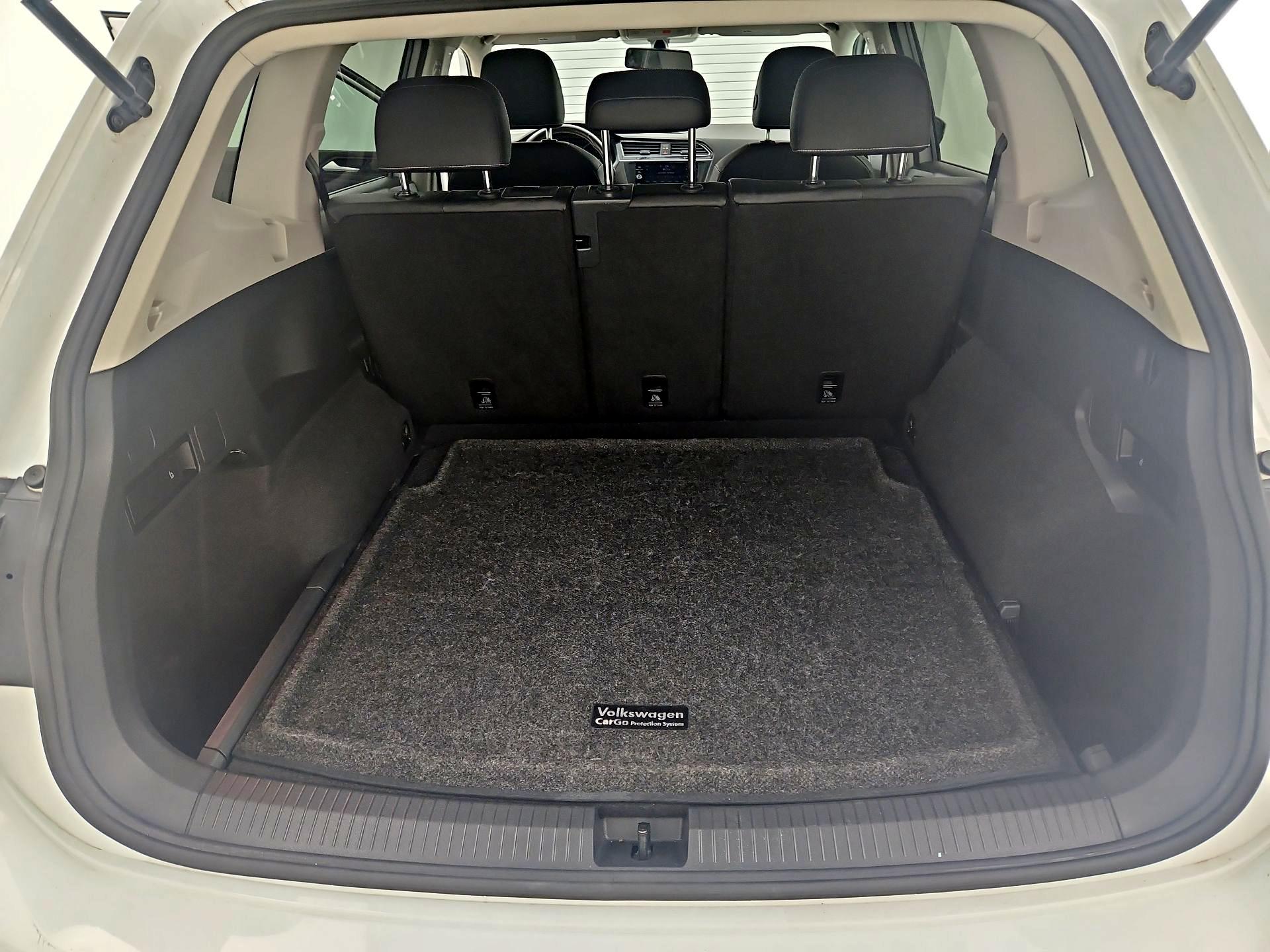 Thumbnail: 2021 Volkswagen Tiguan - 20