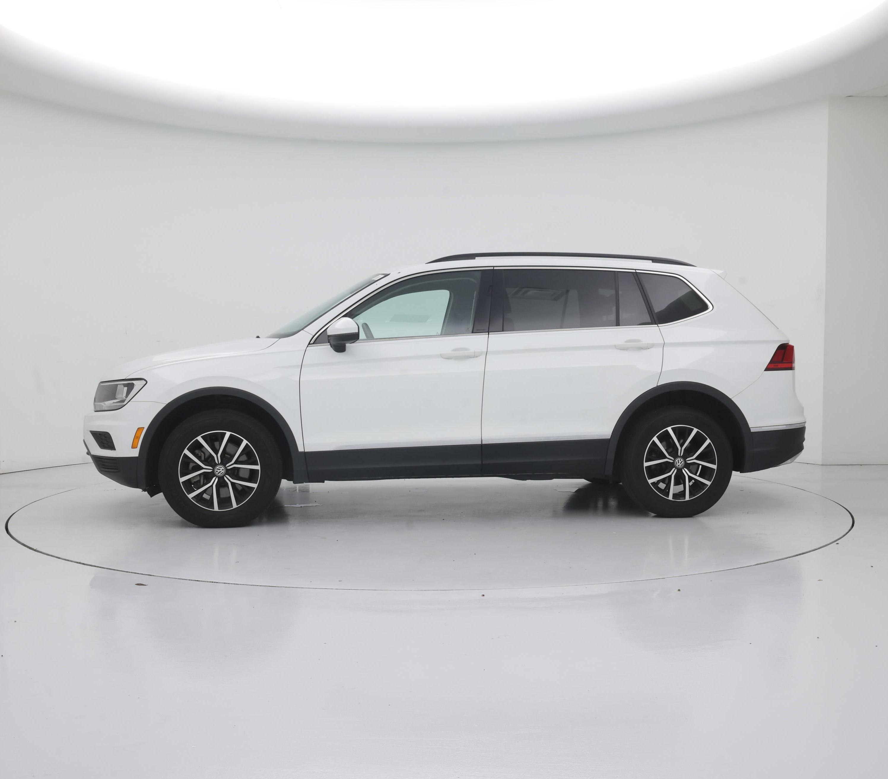Thumbnail: 2021 Volkswagen Tiguan - 3