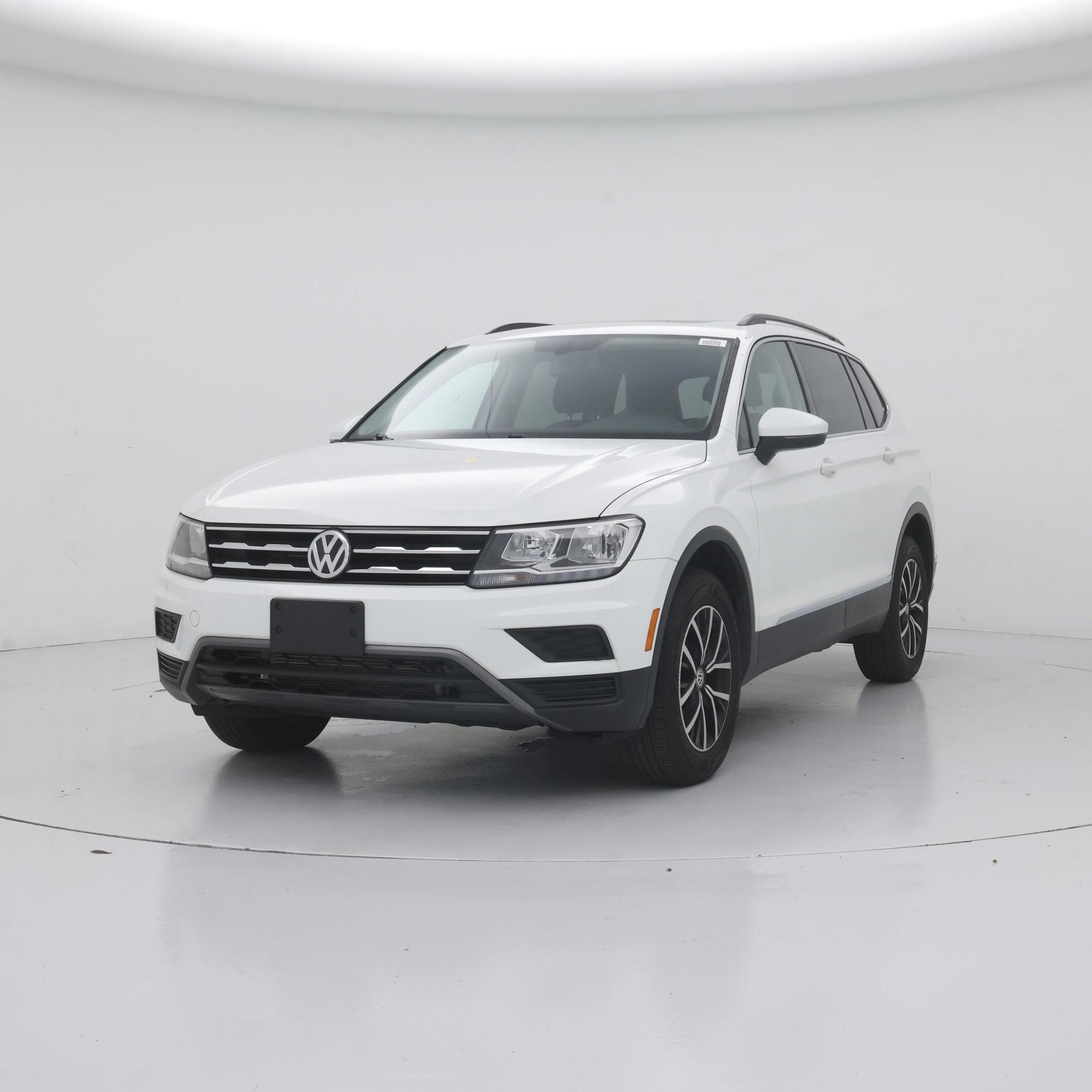 Thumbnail: 2021 Volkswagen Tiguan - 4