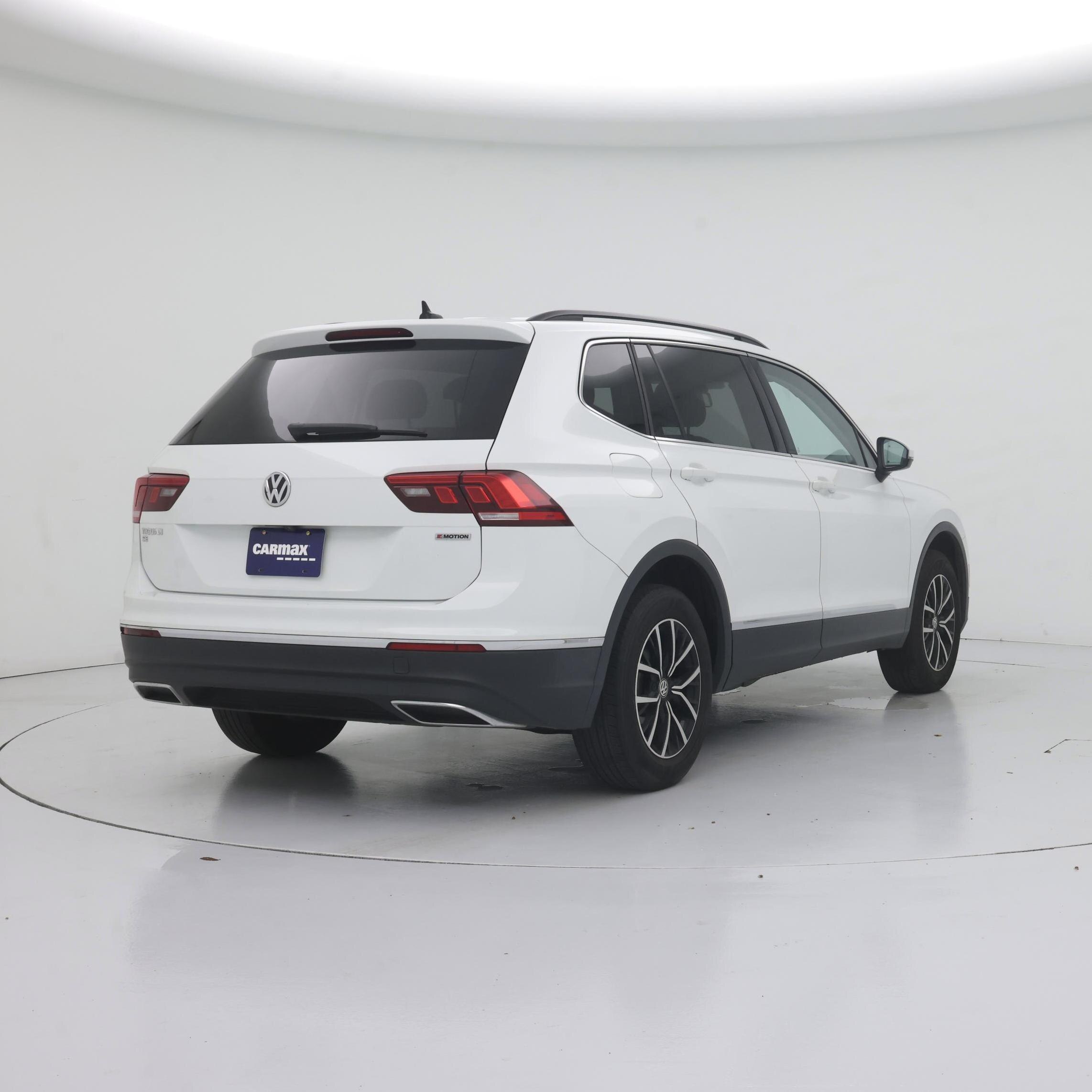 Thumbnail: 2021 Volkswagen Tiguan - 8