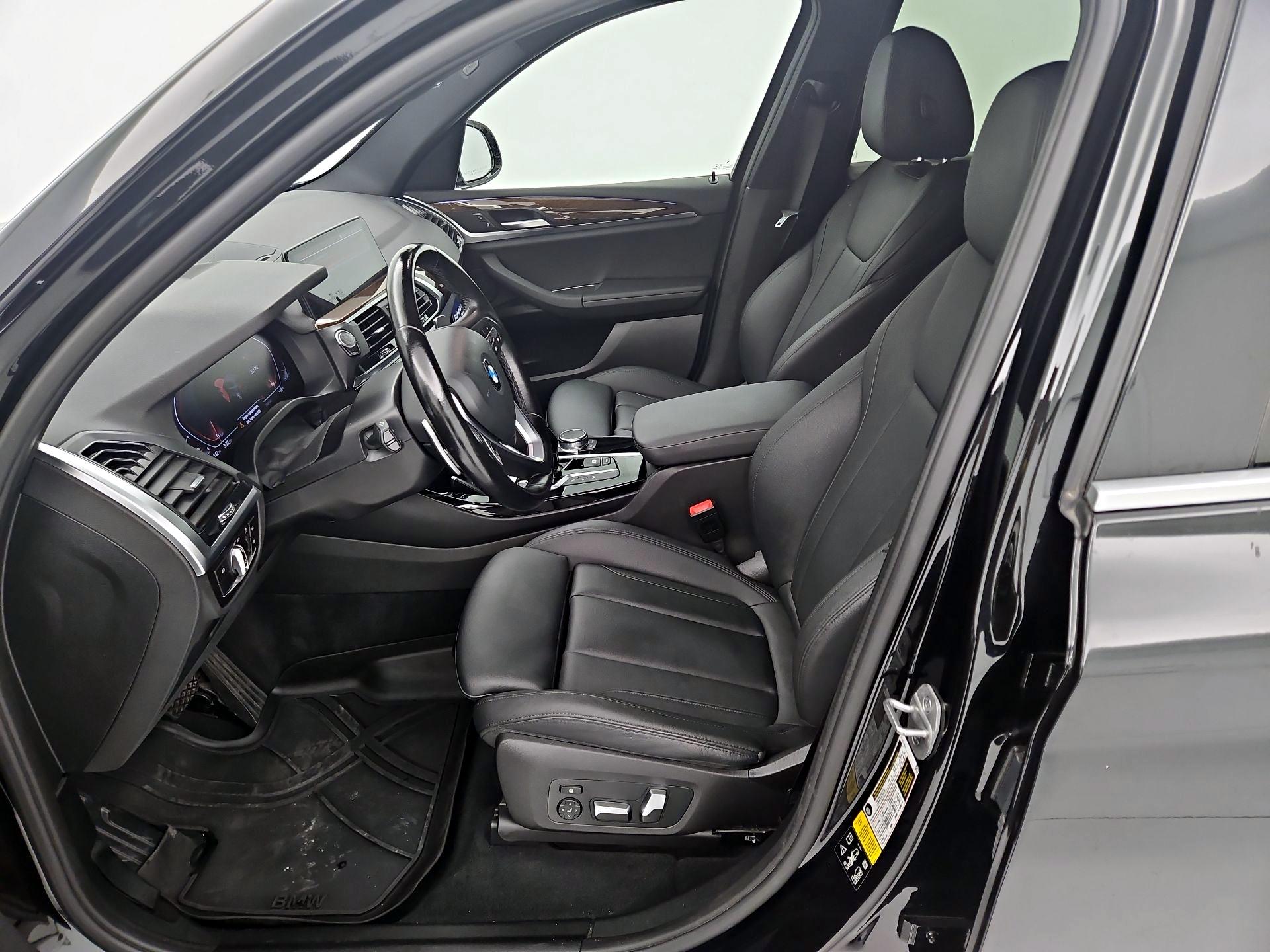 Thumbnail: 2021 BMW X3 - 11