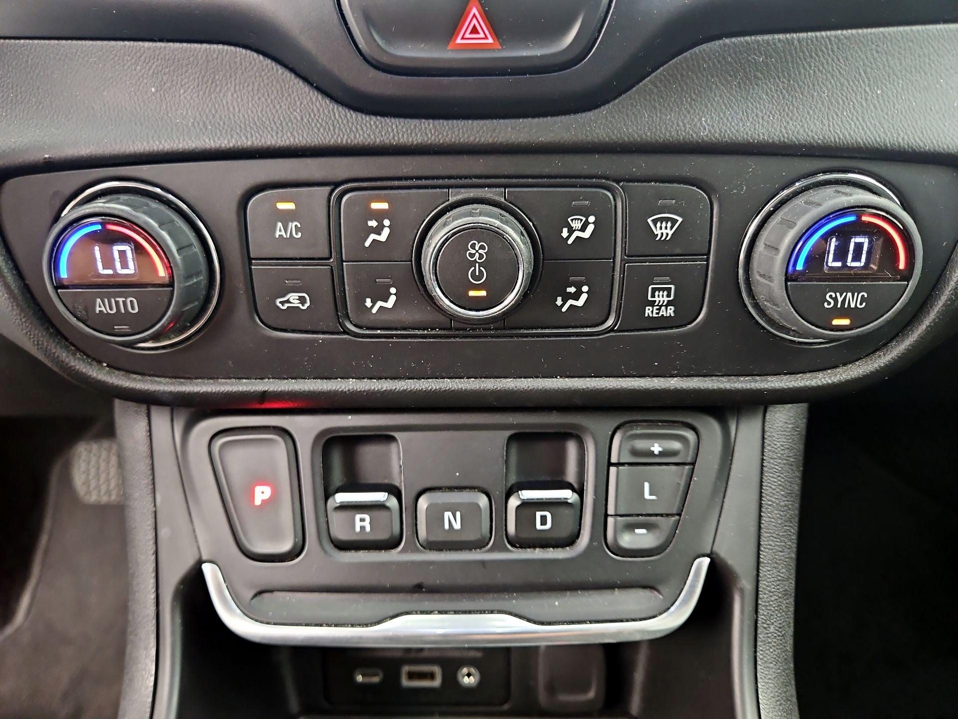 Thumbnail: 2019 GMC Terrain - 16