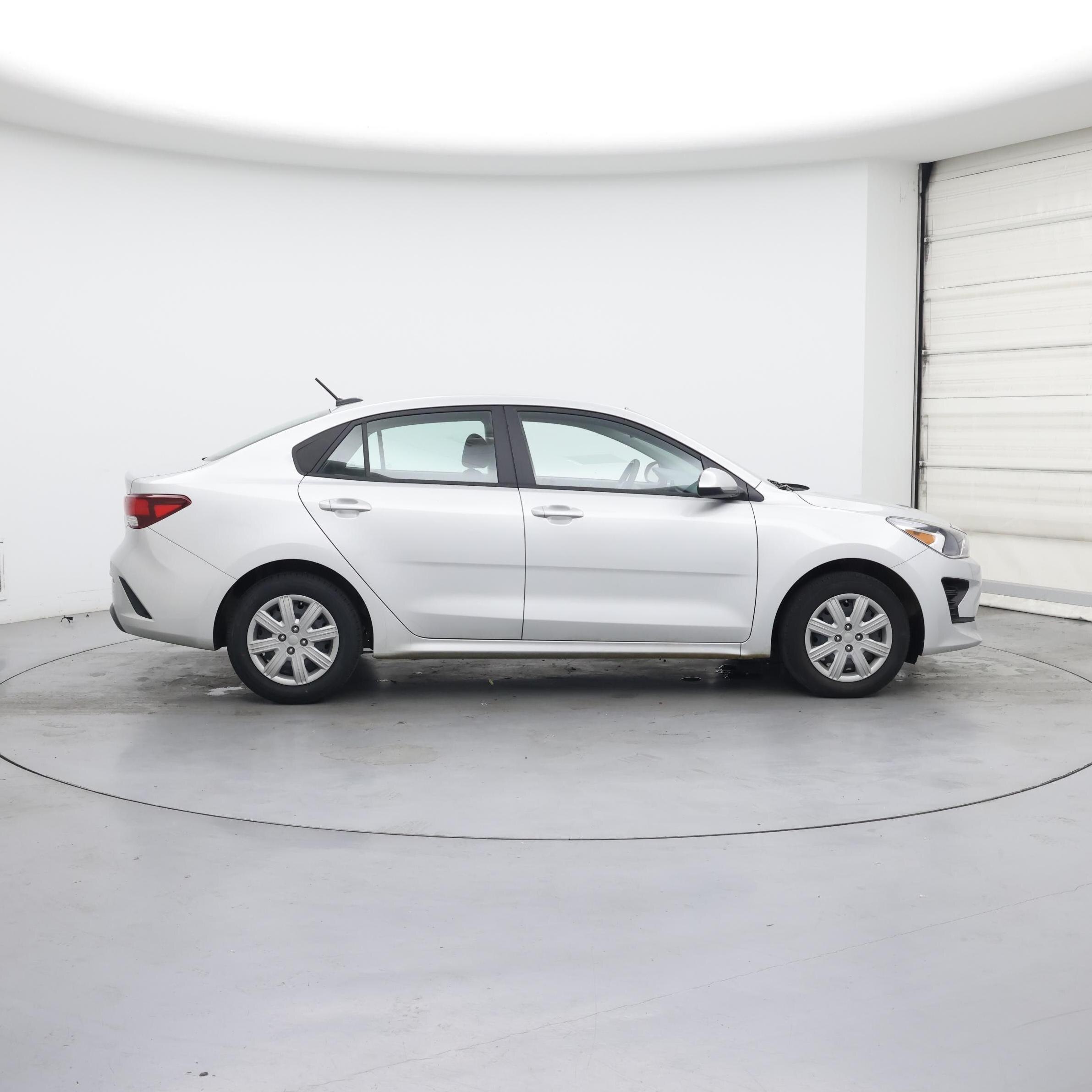 Thumbnail: 2023 Kia Rio - 7