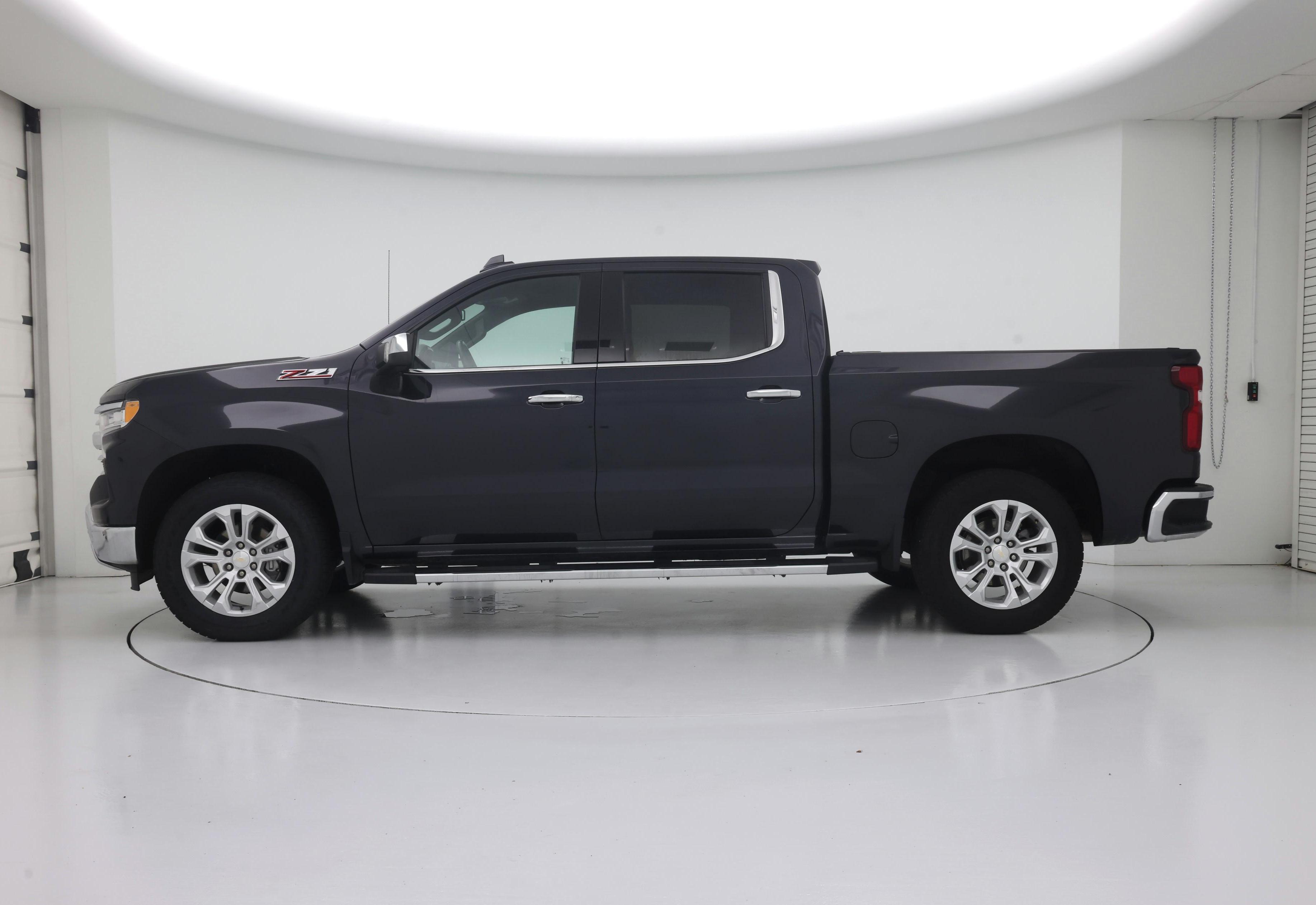Thumbnail: 2022 Chevrolet Silverado 1500 - 3