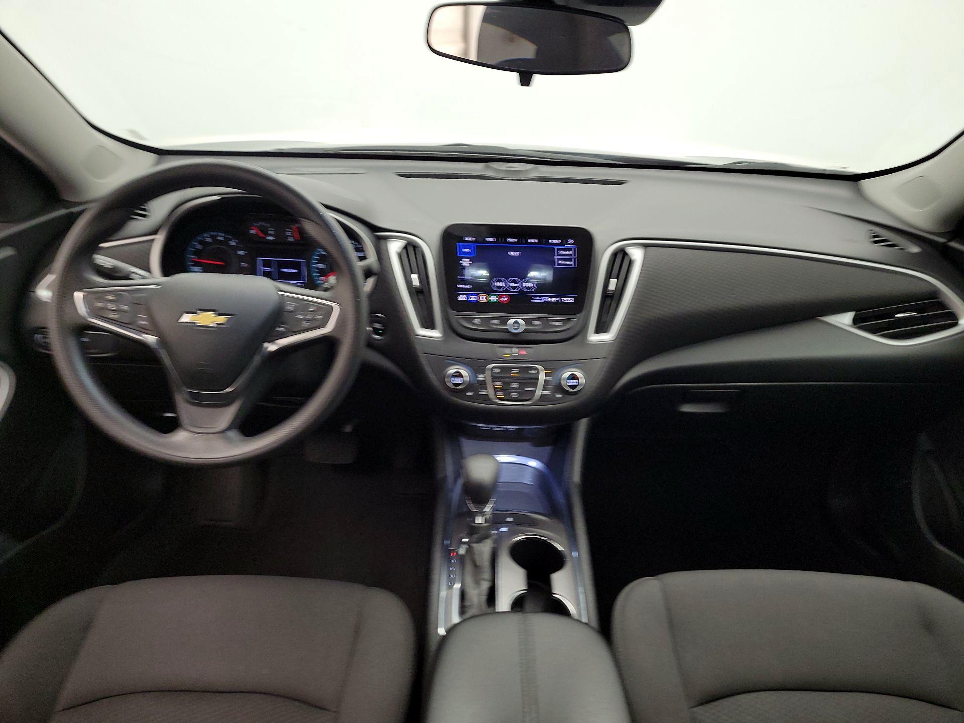 Thumbnail: 2023 Chevrolet Malibu - 9