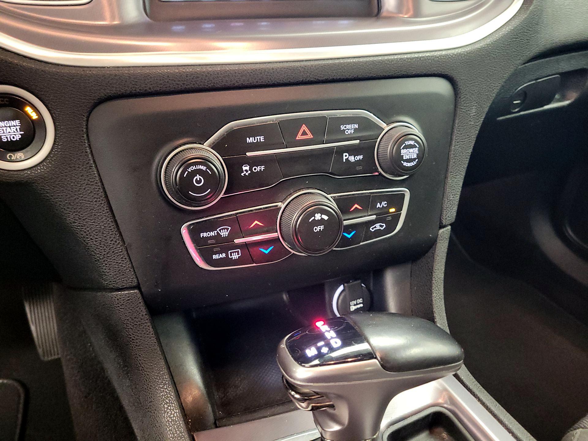 Thumbnail: 2019 Dodge Charger - 16