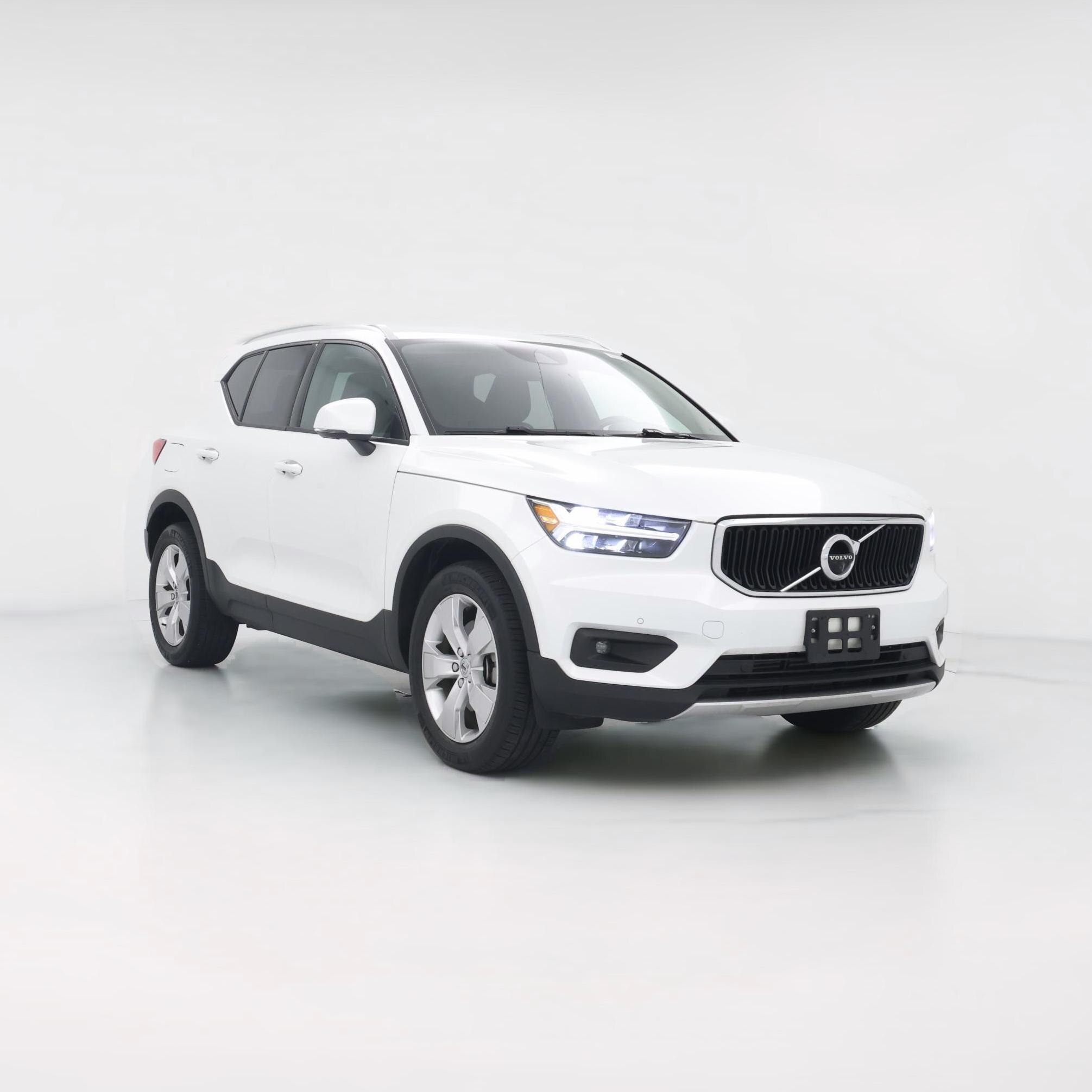 Thumbnail: 2022 Volvo XC40 - 1