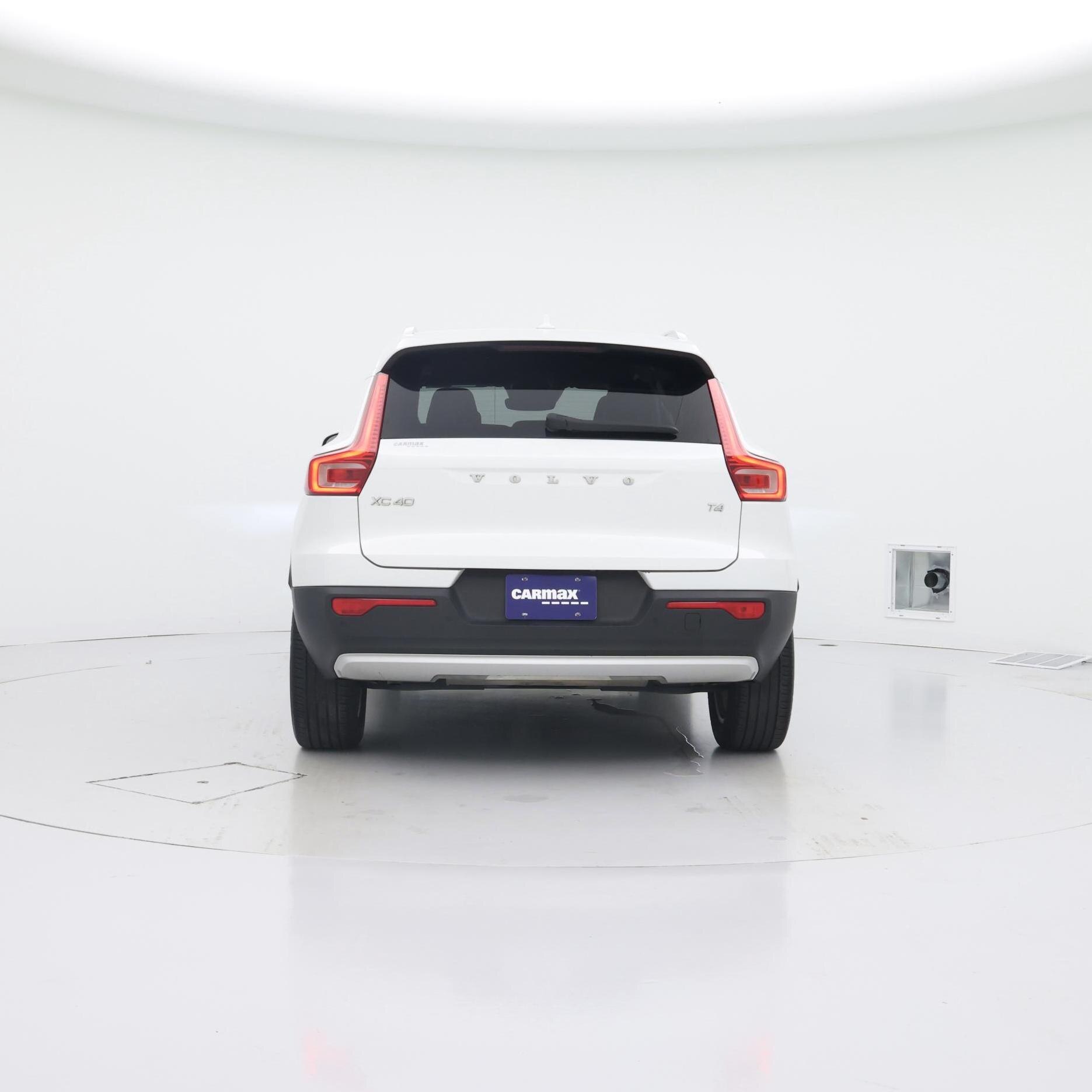 Thumbnail: 2022 Volvo XC40 - 6