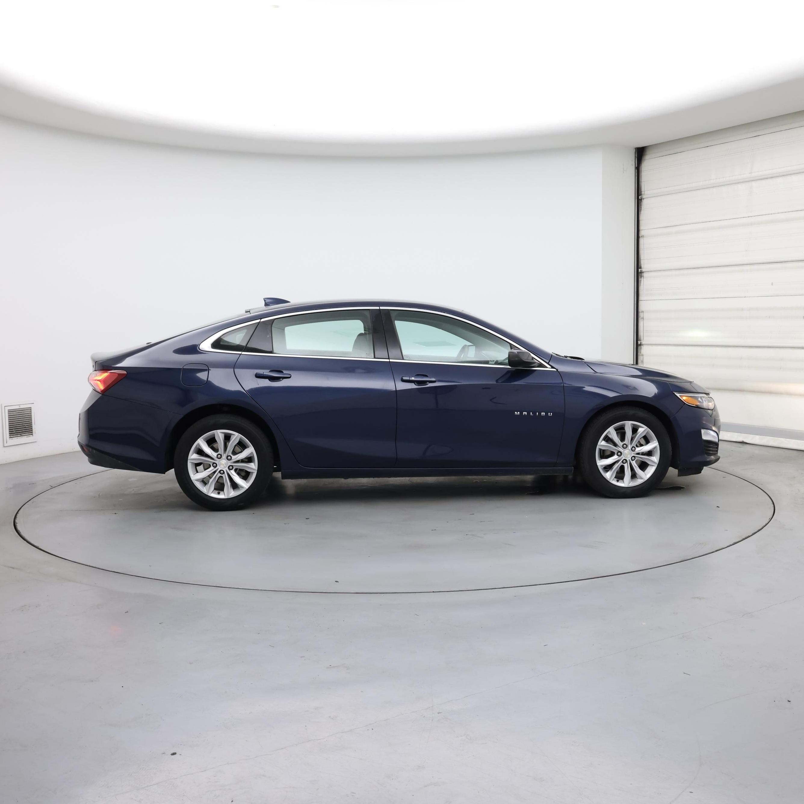 Thumbnail: 2021 Chevrolet Malibu - 7